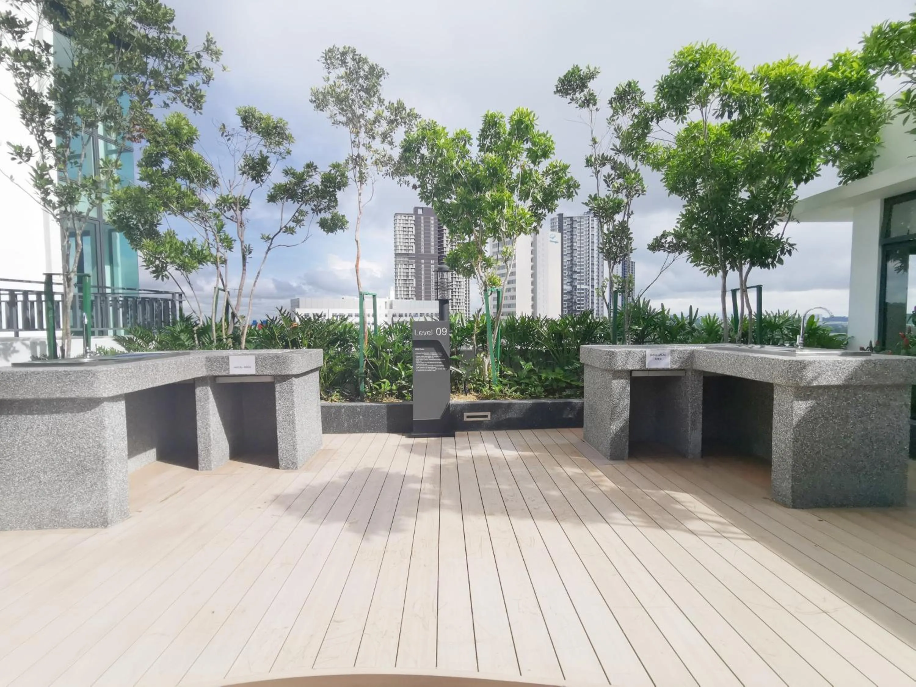 Property building in The Elysia Park Residence by Home Owner