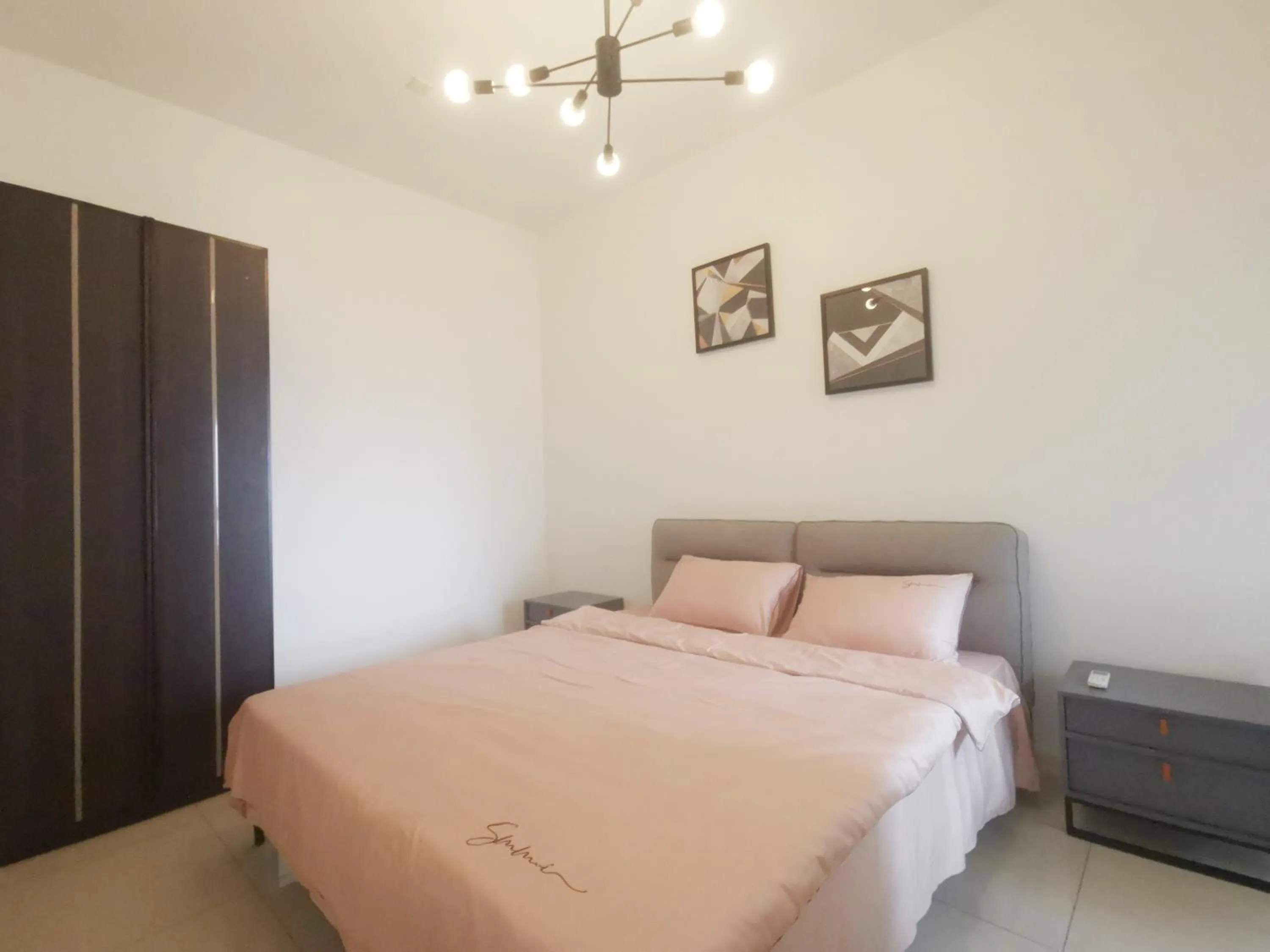 Bed in The Elysia Park Residence by Home Owner