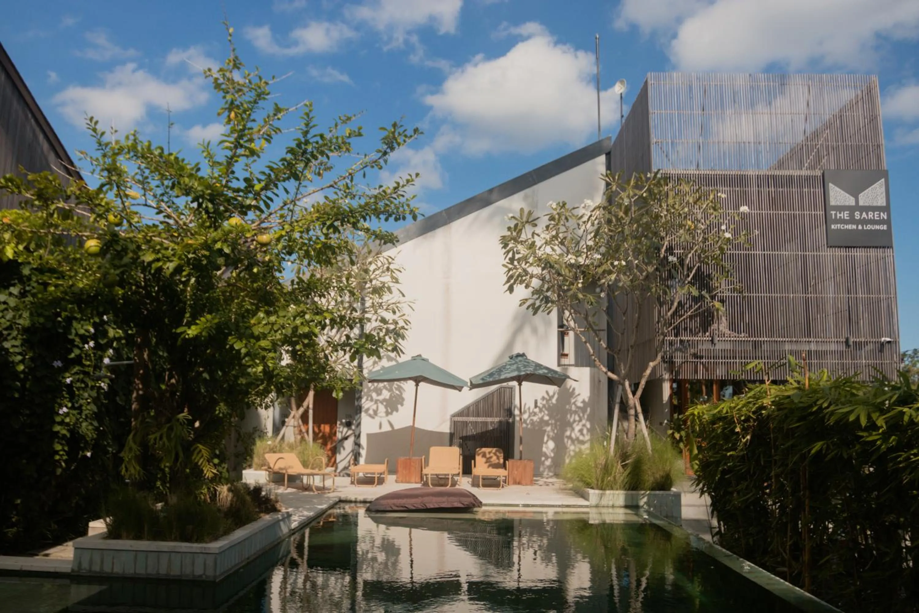 Swimming pool in The Saren