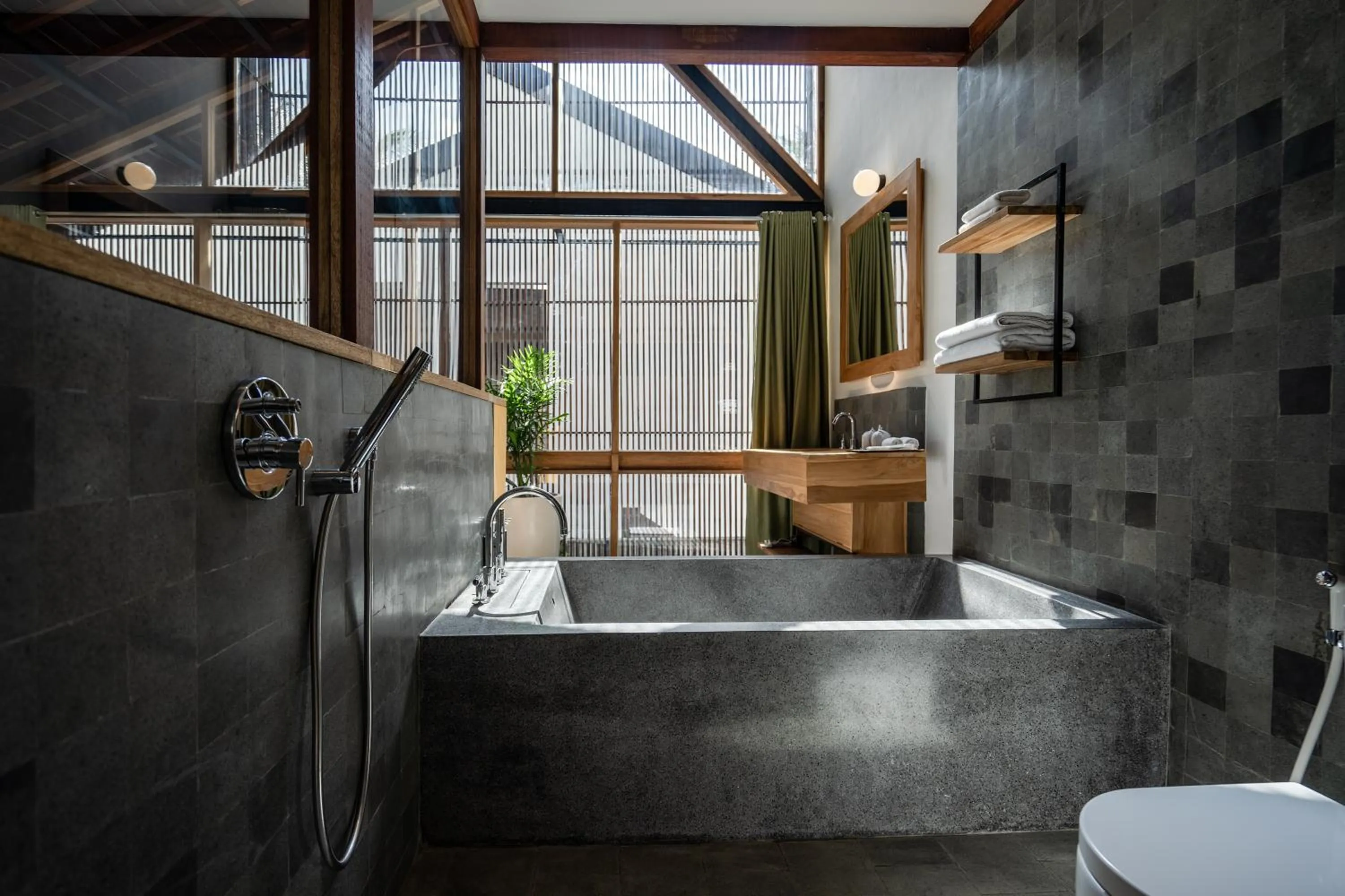 Bathroom in The Saren