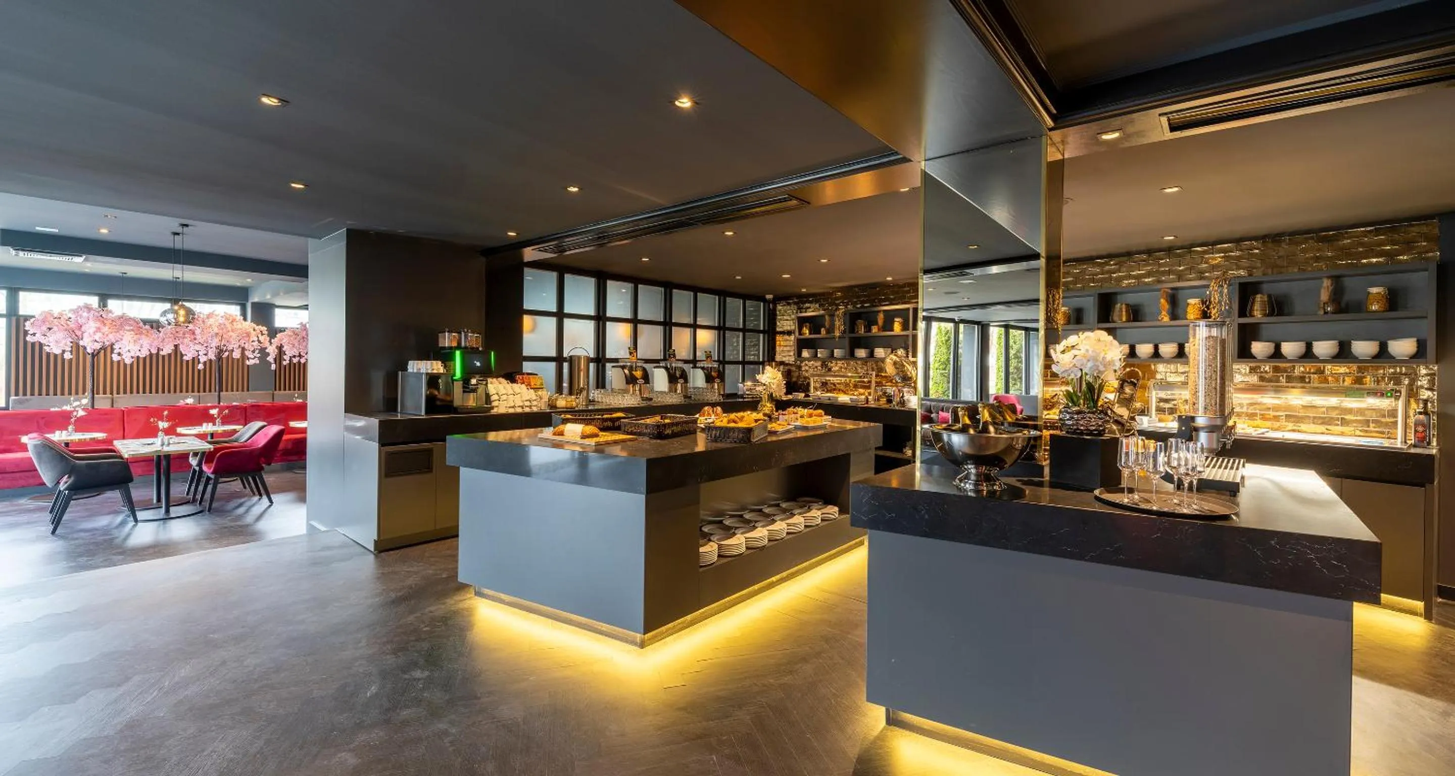 Breakfast in PLAZA Premium Parkhotel Neu-Ulm