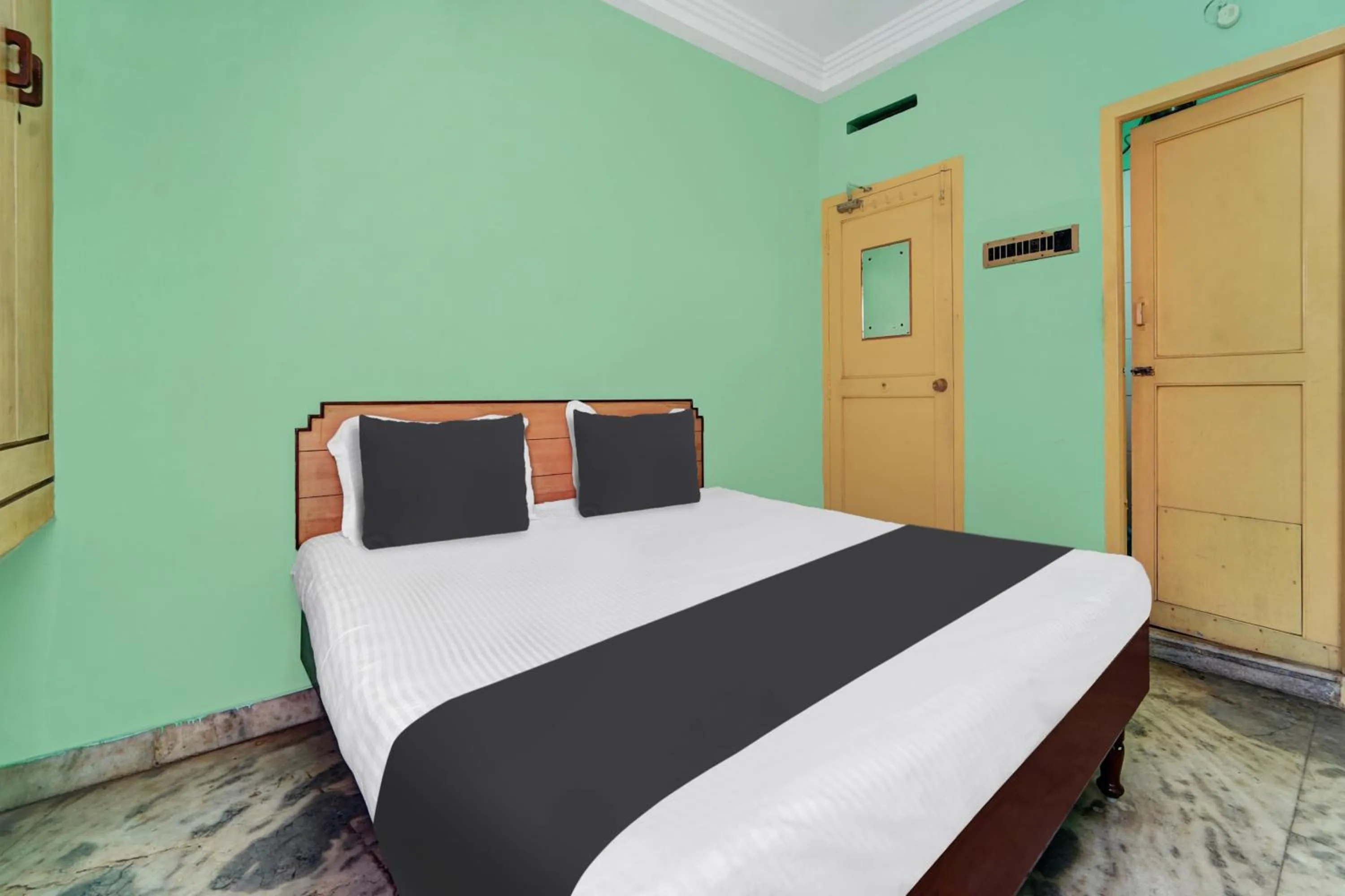 Bedroom, Bed in Hotel O Rainbow Stays