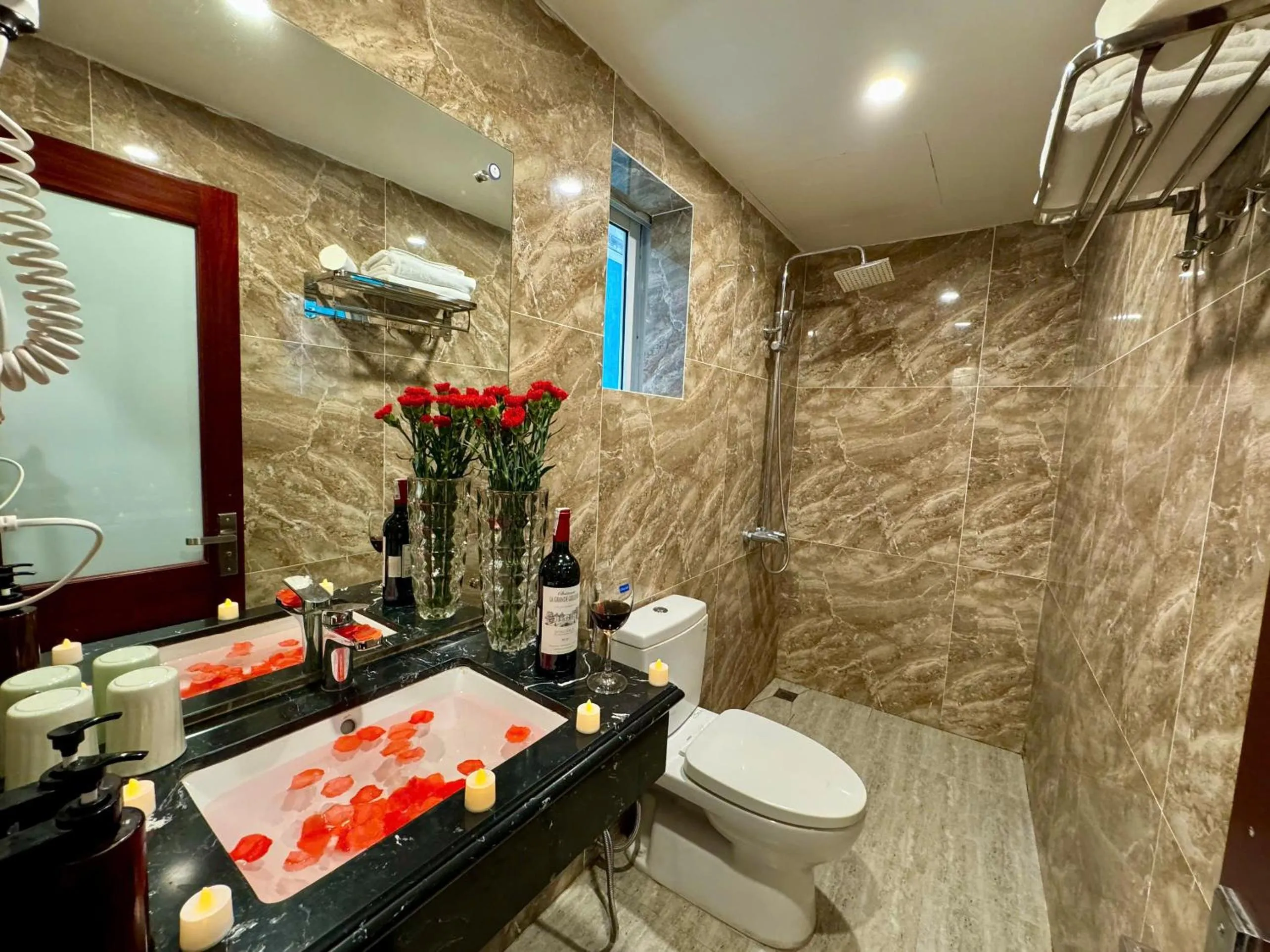 Bathroom in Hoàng Gia Hotel Nhân Hòa