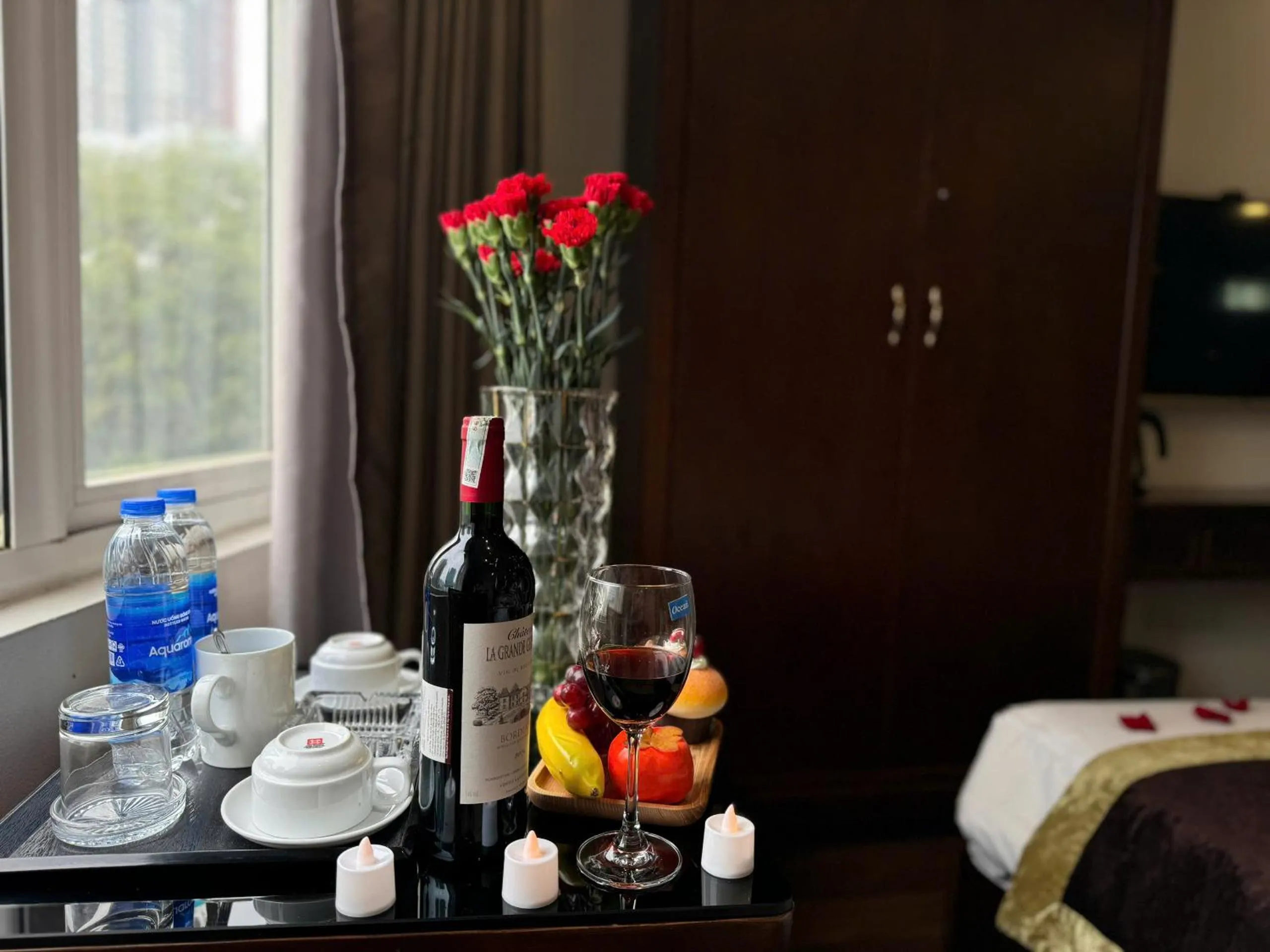 Food and drinks in Hoàng Gia Hotel Nhân Hòa