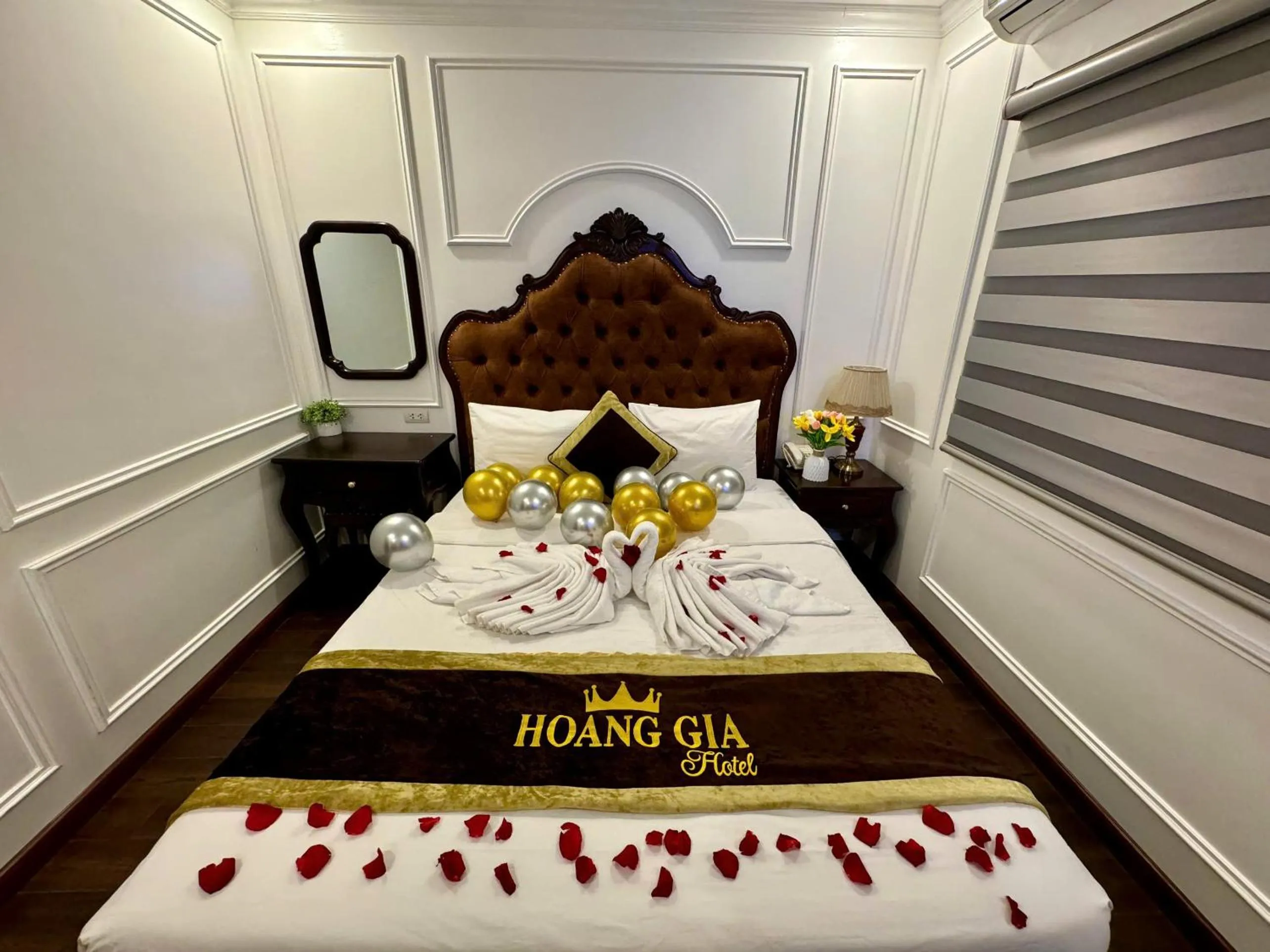 Photo of the whole room, Bed in Hoàng Gia Hotel Nhân Hòa