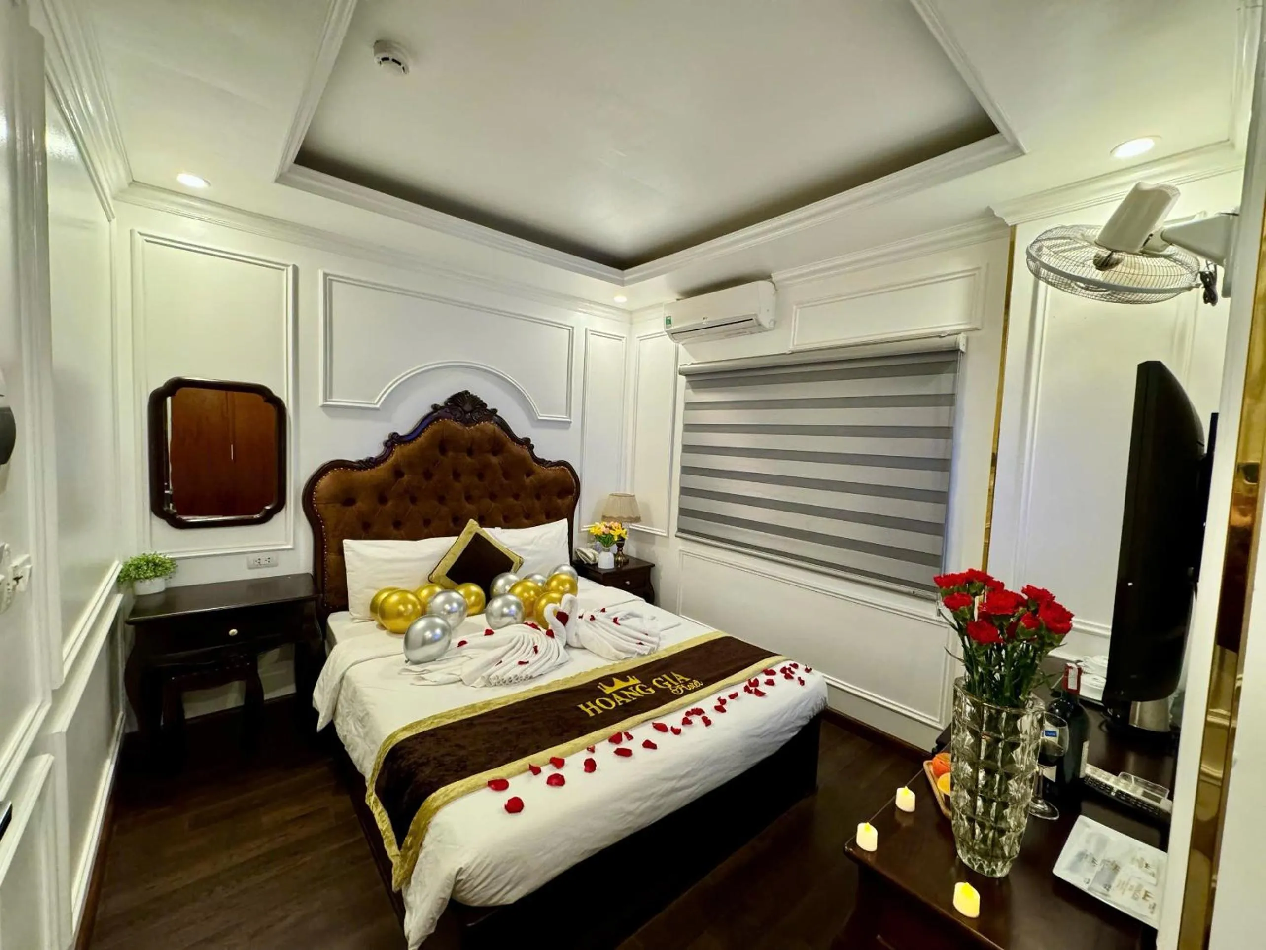 Bedroom, Bed in Hoàng Gia Hotel Nhân Hòa