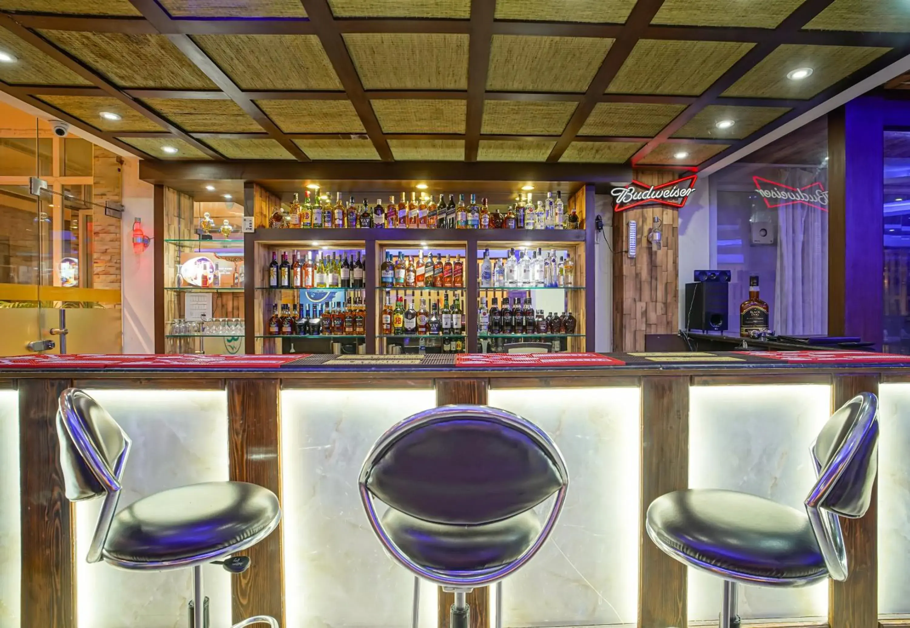 Lounge or bar in The Grand Shiva Resort and Spa Lounge or bar in The Grand Shiva Resort and Spa