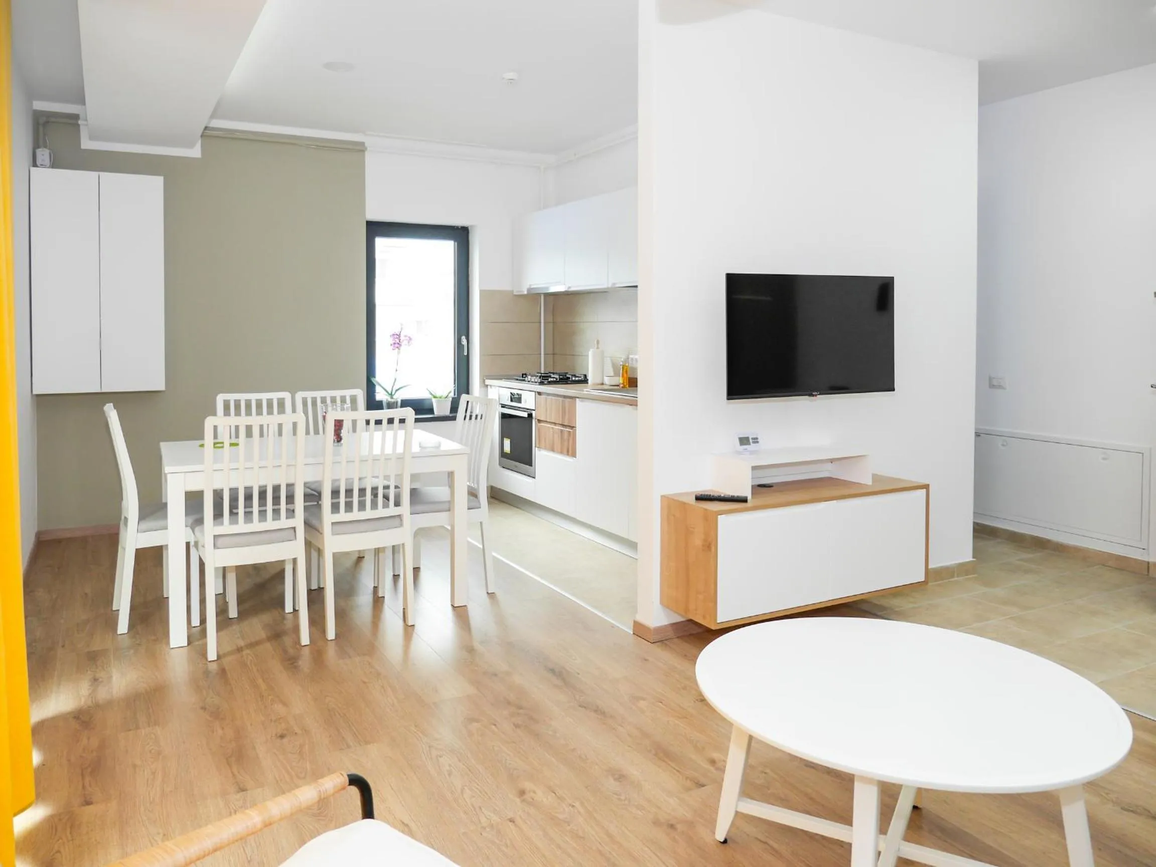 Dining area in Clement Apartments