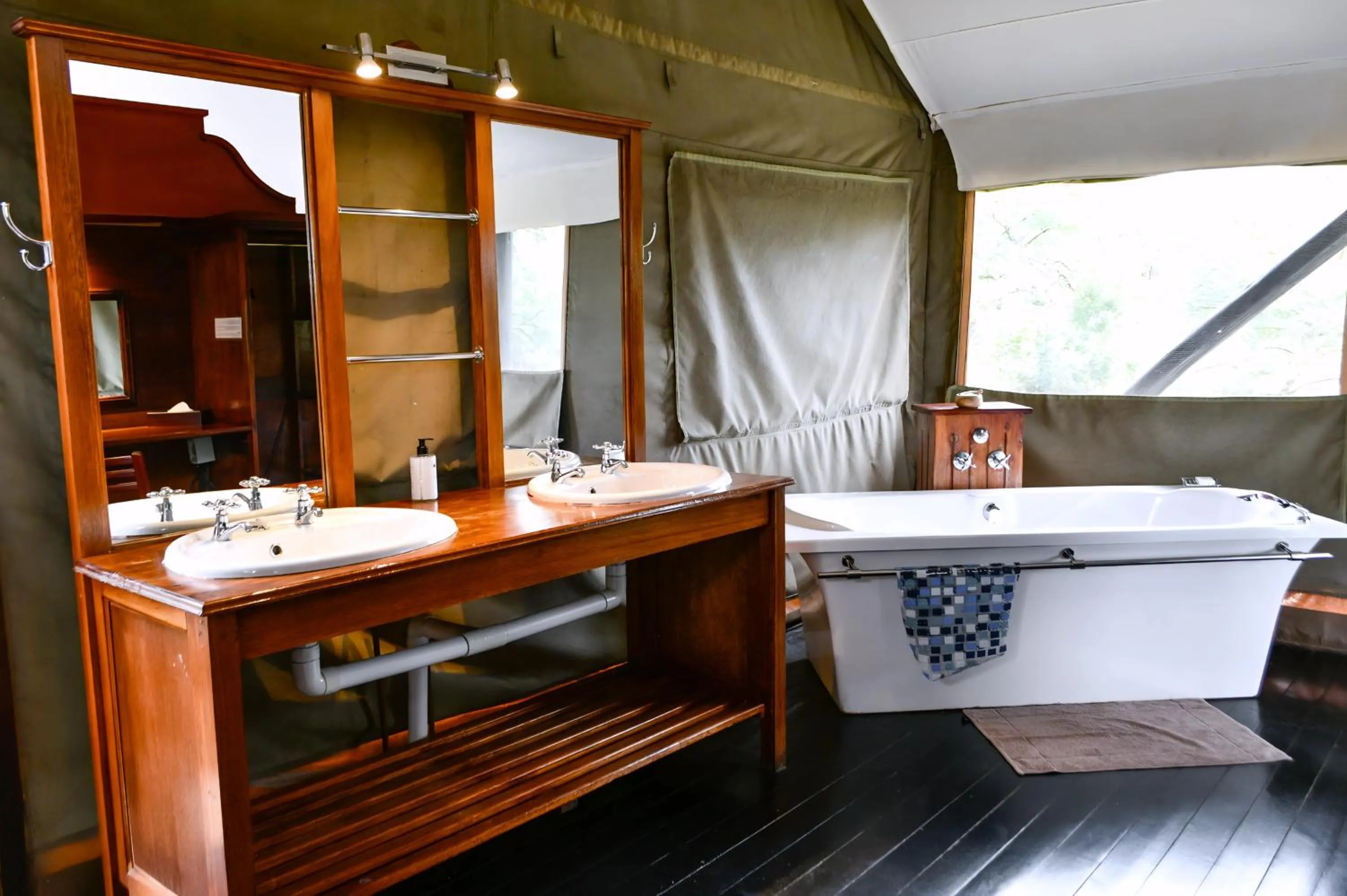 Bathroom in The Springbok Lodge