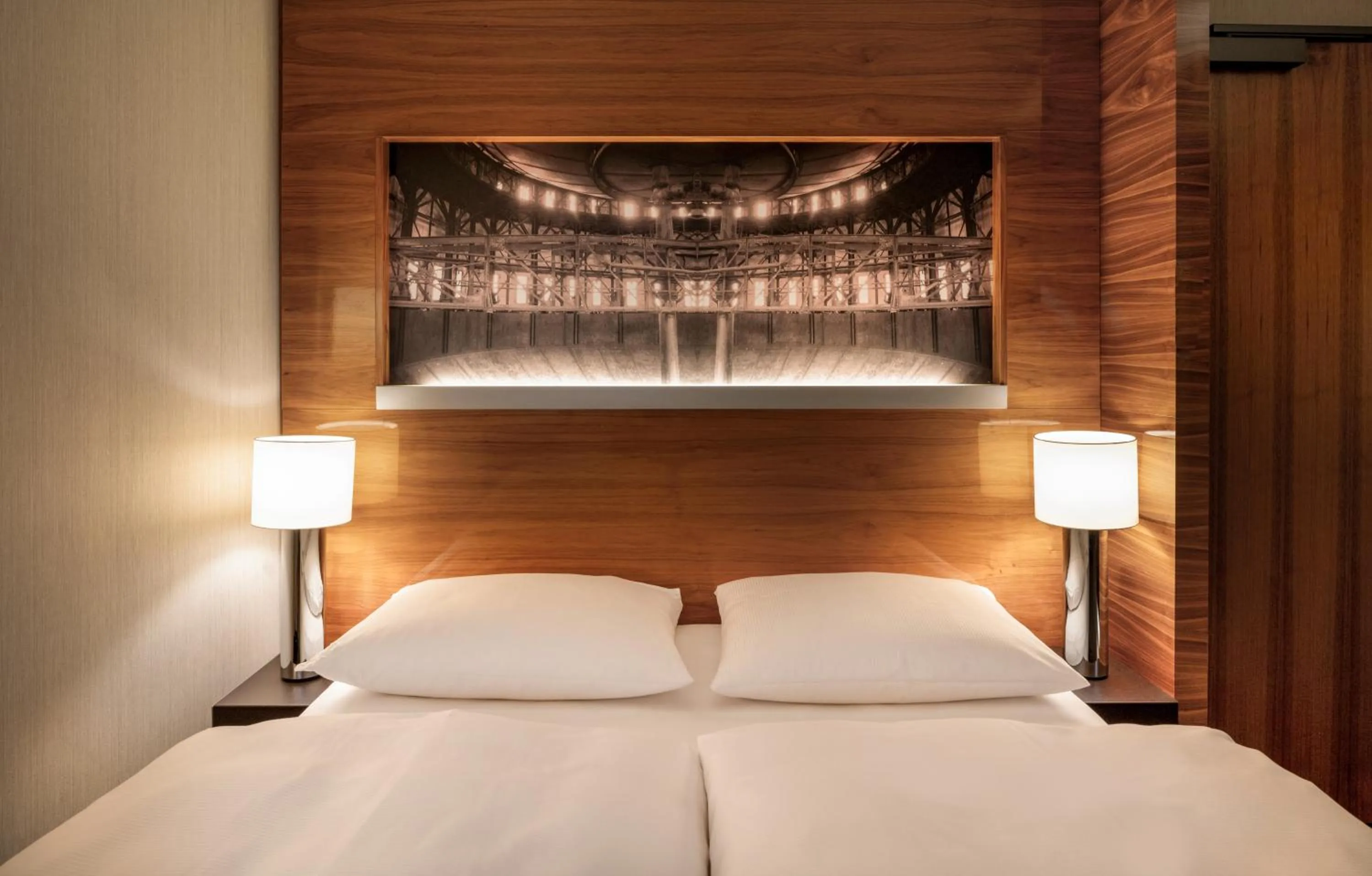 Bed in MÖVENPICK Hotel Hamburg City