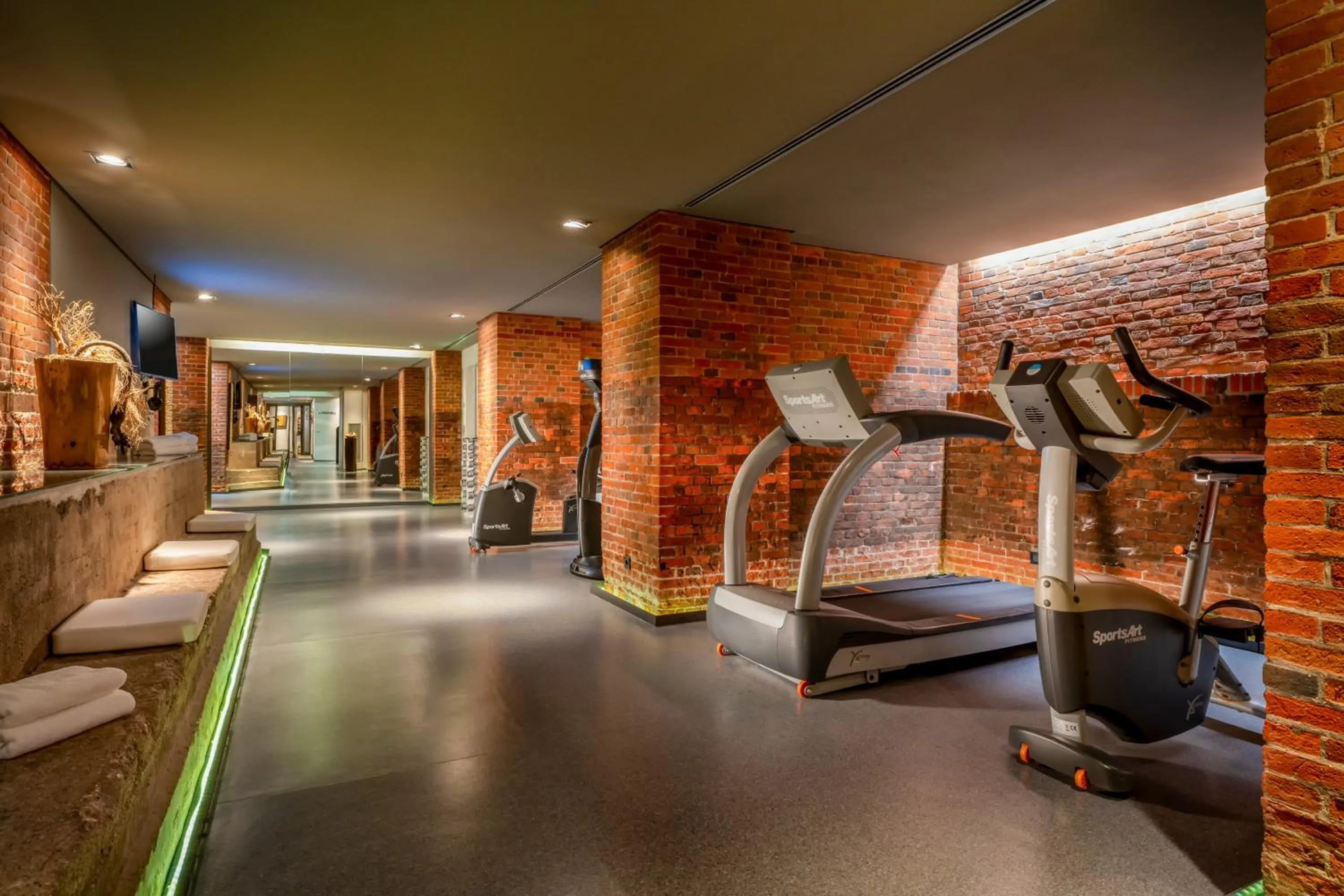 Fitness centre/facilities in MÖVENPICK Hotel Hamburg City