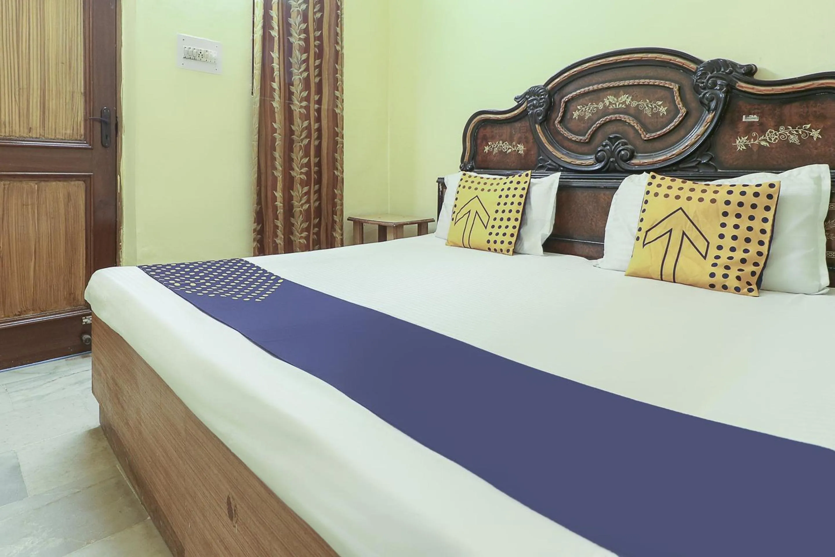 Bedroom in Hotel Star Inn