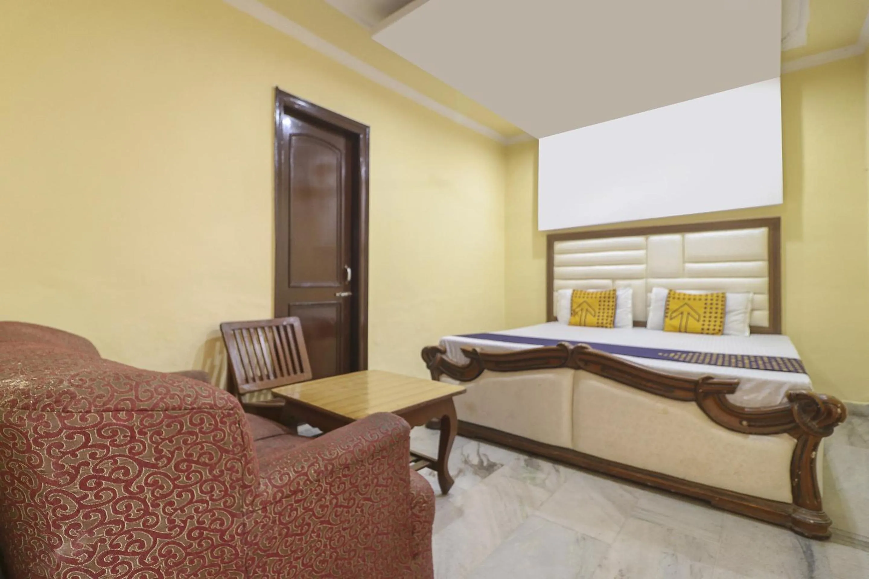 Bedroom in Hotel Star Inn