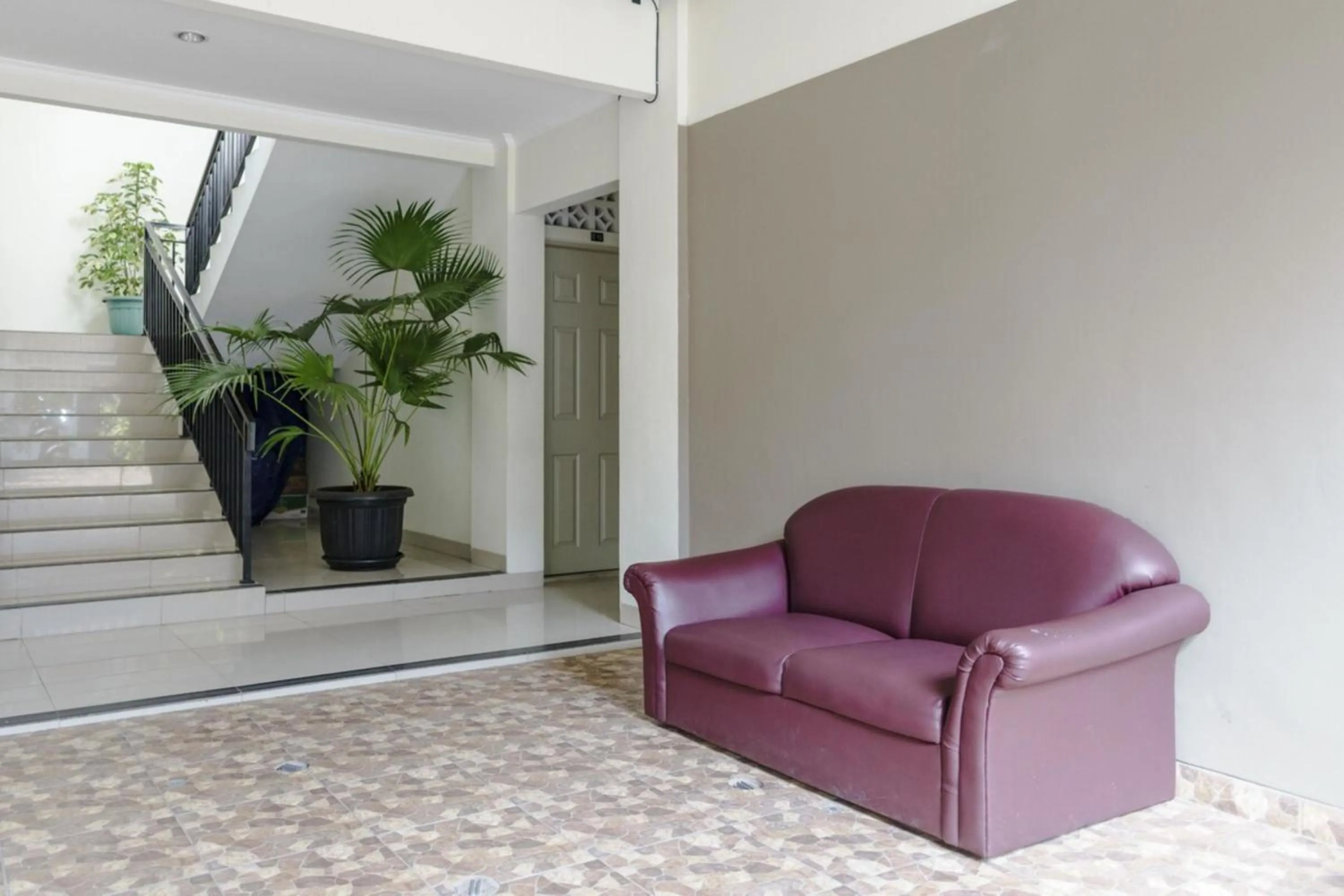 Urbanview Hotel Minongga Pondok Labu by RedDoorz