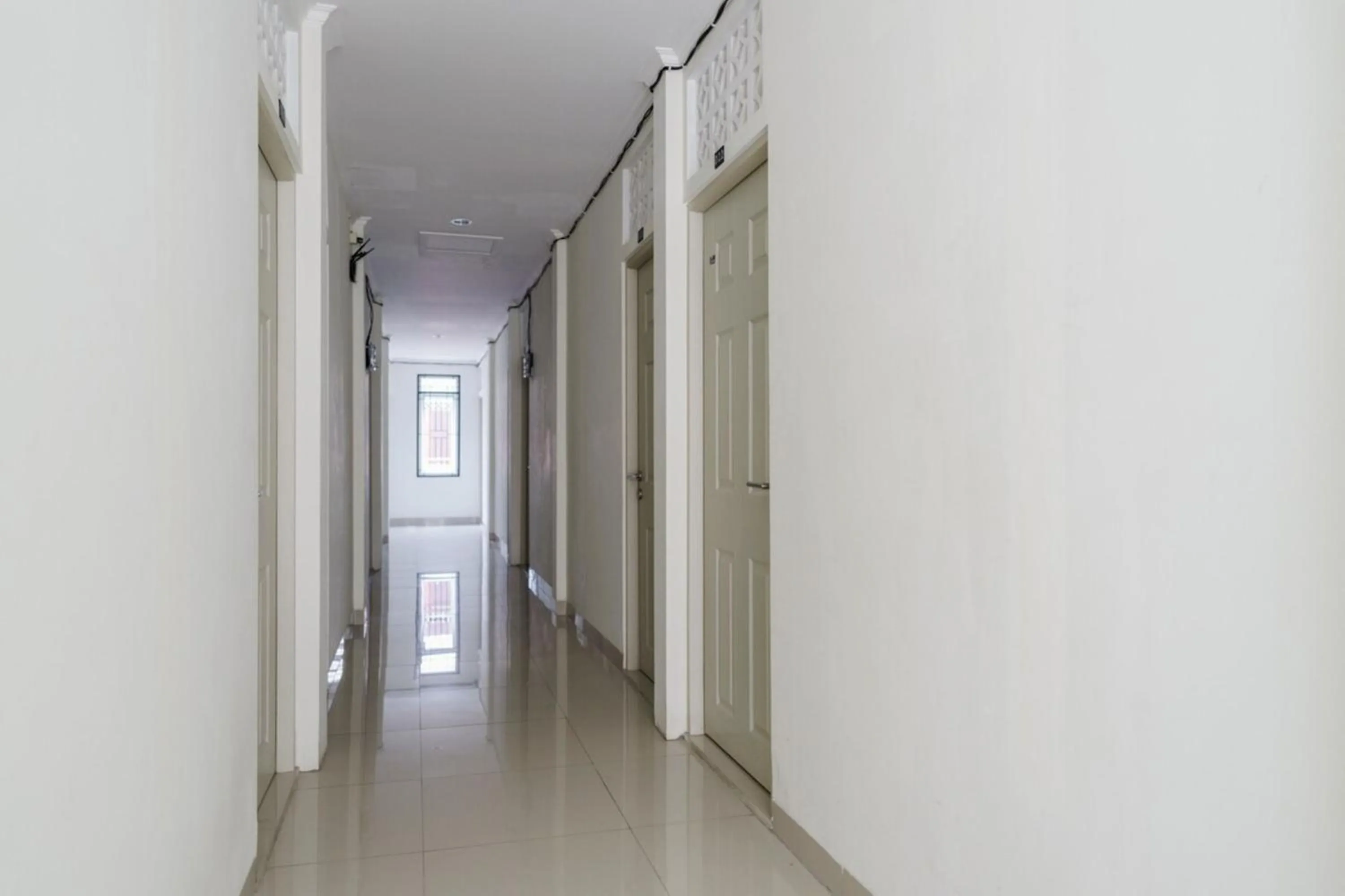 Urbanview Hotel Minongga Pondok Labu by RedDoorz