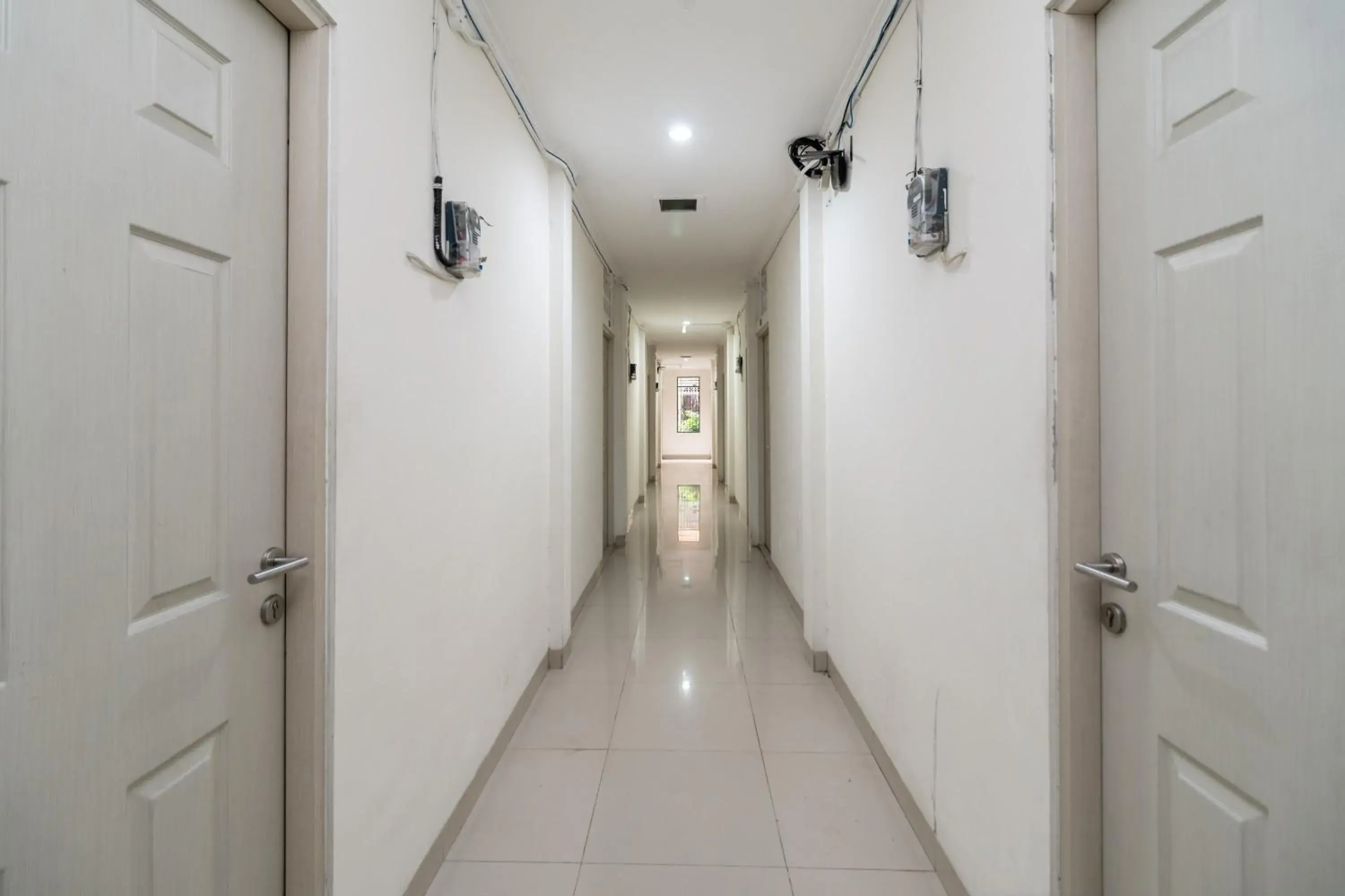 Urbanview Hotel Minongga Pondok Labu by RedDoorz Urbanview Hotel Minongga Pondok Labu by RedDoorz