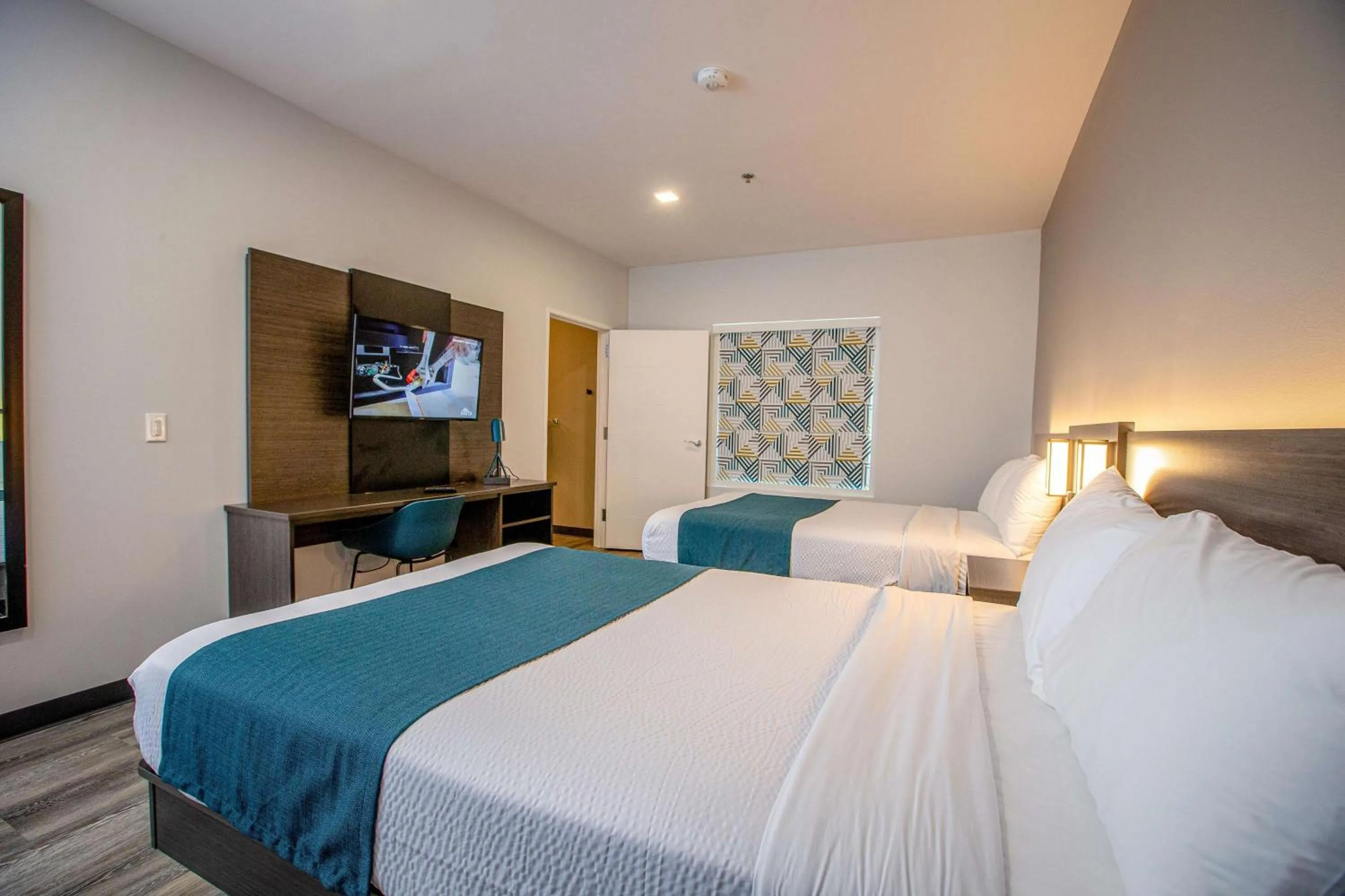 Photo of the whole room, Bed in Motel 6 North Platte, NE - East