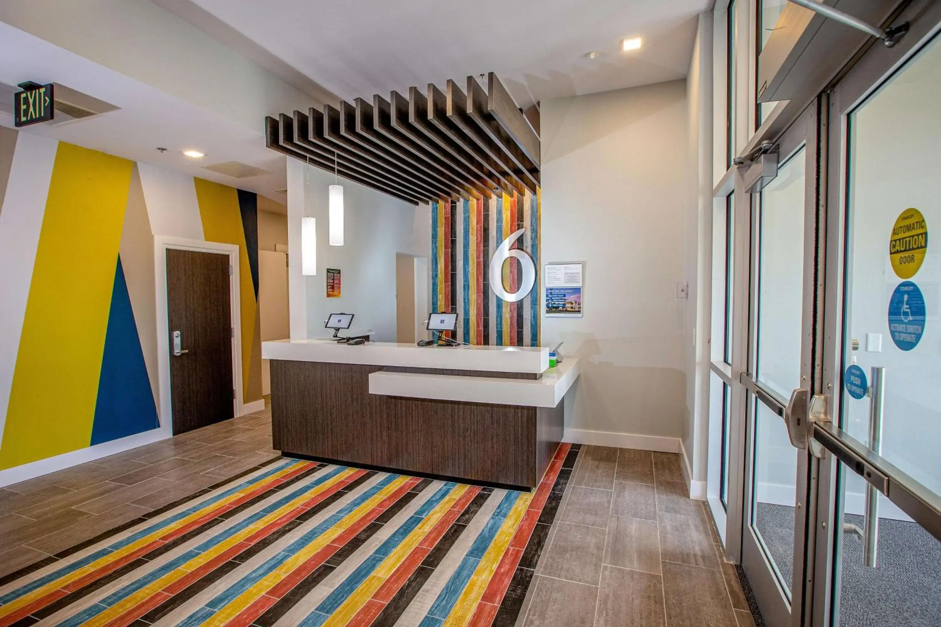 Lobby or reception, Bed in Motel 6 North Platte, NE - East Lobby or reception, Bed in Motel 6 North Platte, NE - East