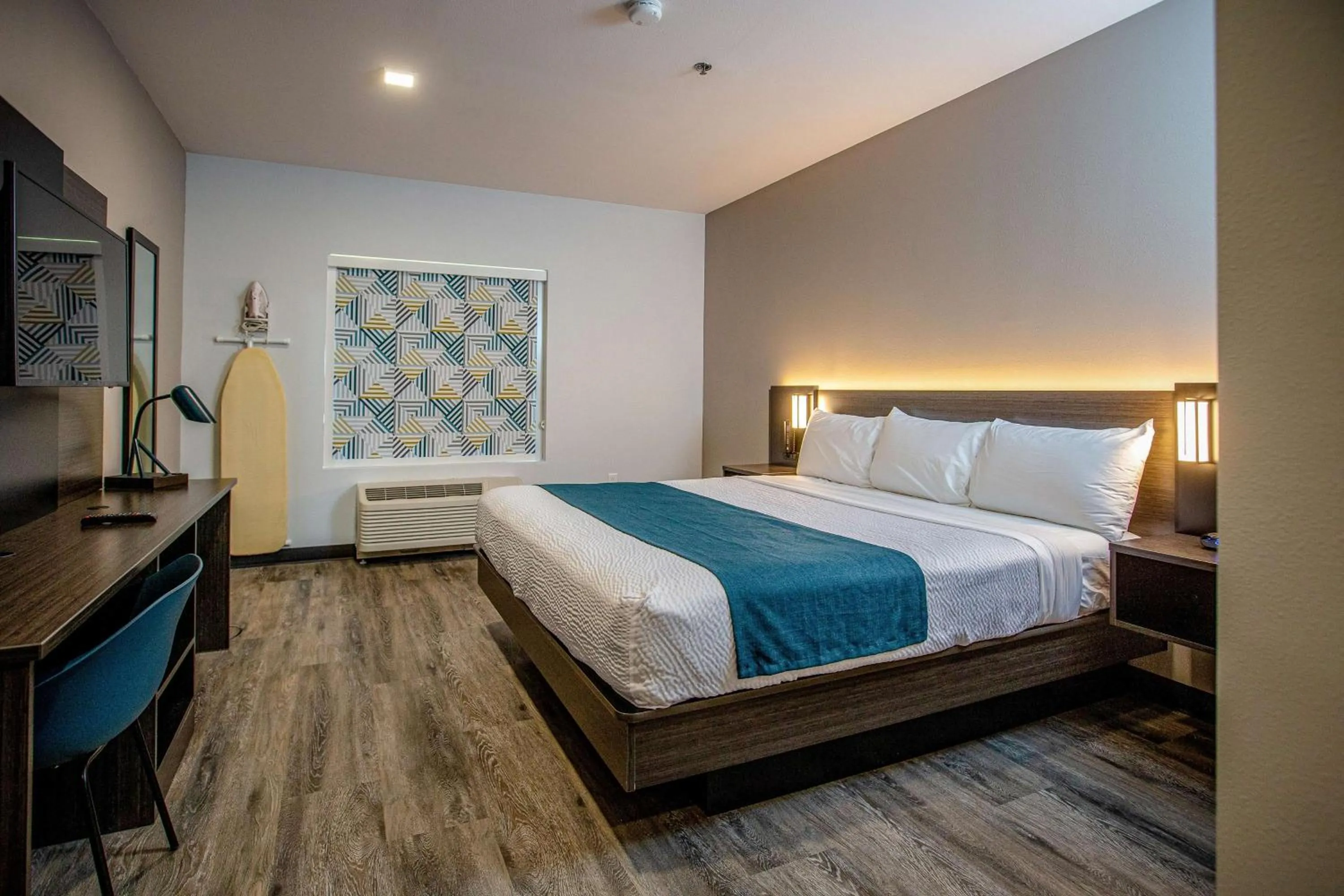 Photo of the whole room, Bed in Motel 6 North Platte, NE - East