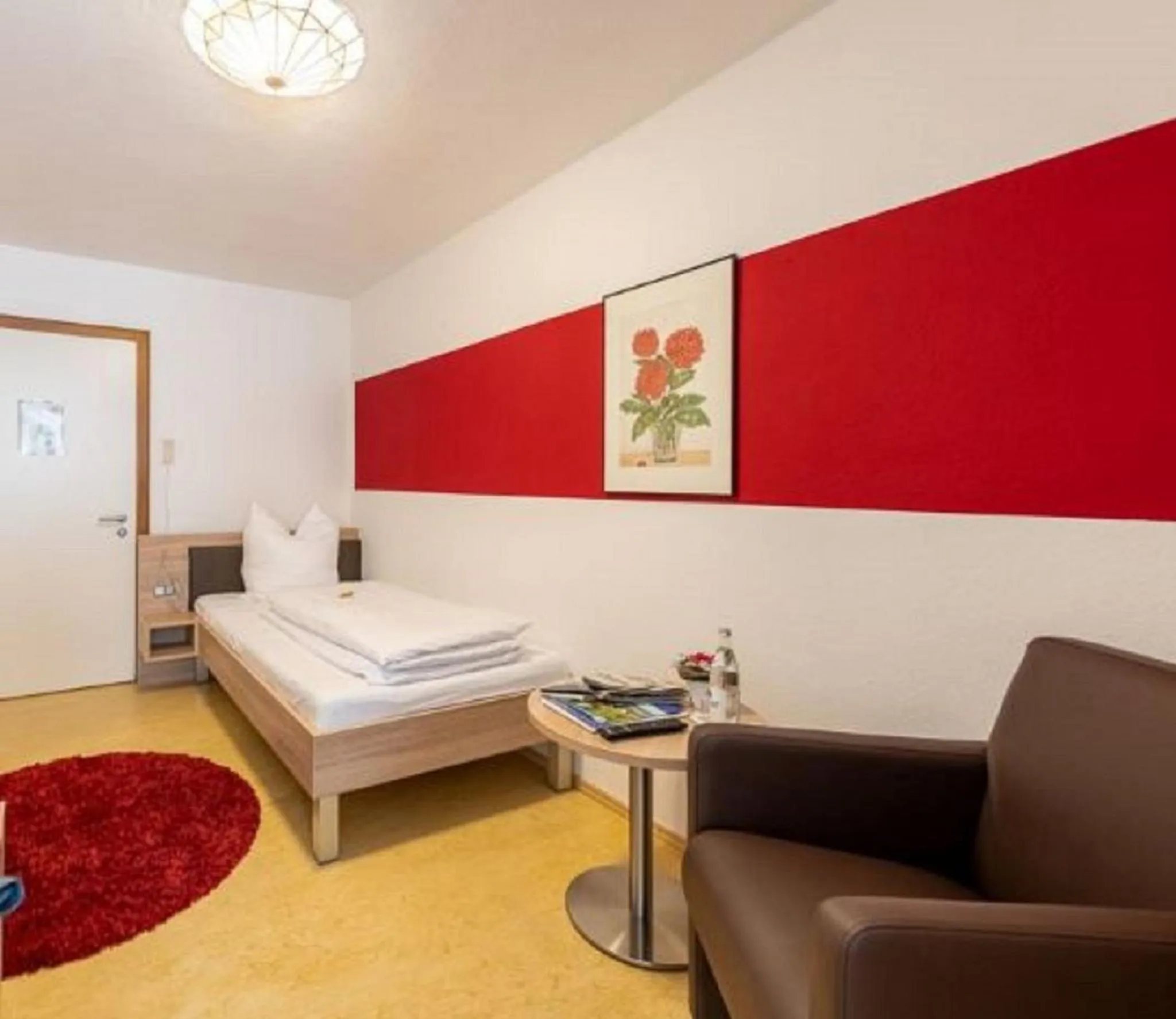 Bed in Hotel Restaurant Goldener Hirsch