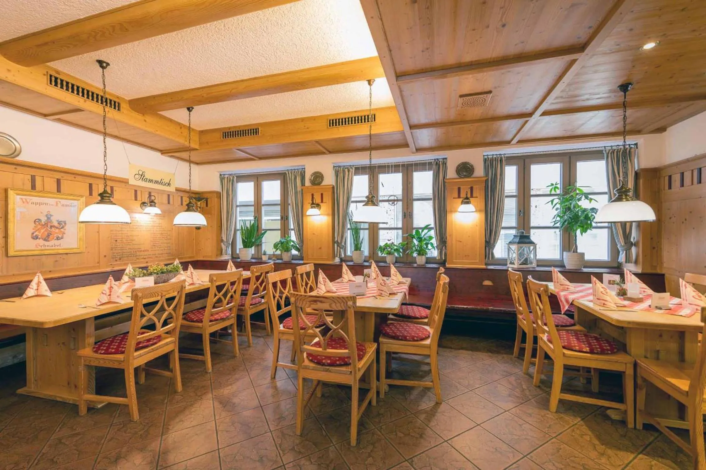 Restaurant/places to eat in Hotel Restaurant Goldener Hirsch