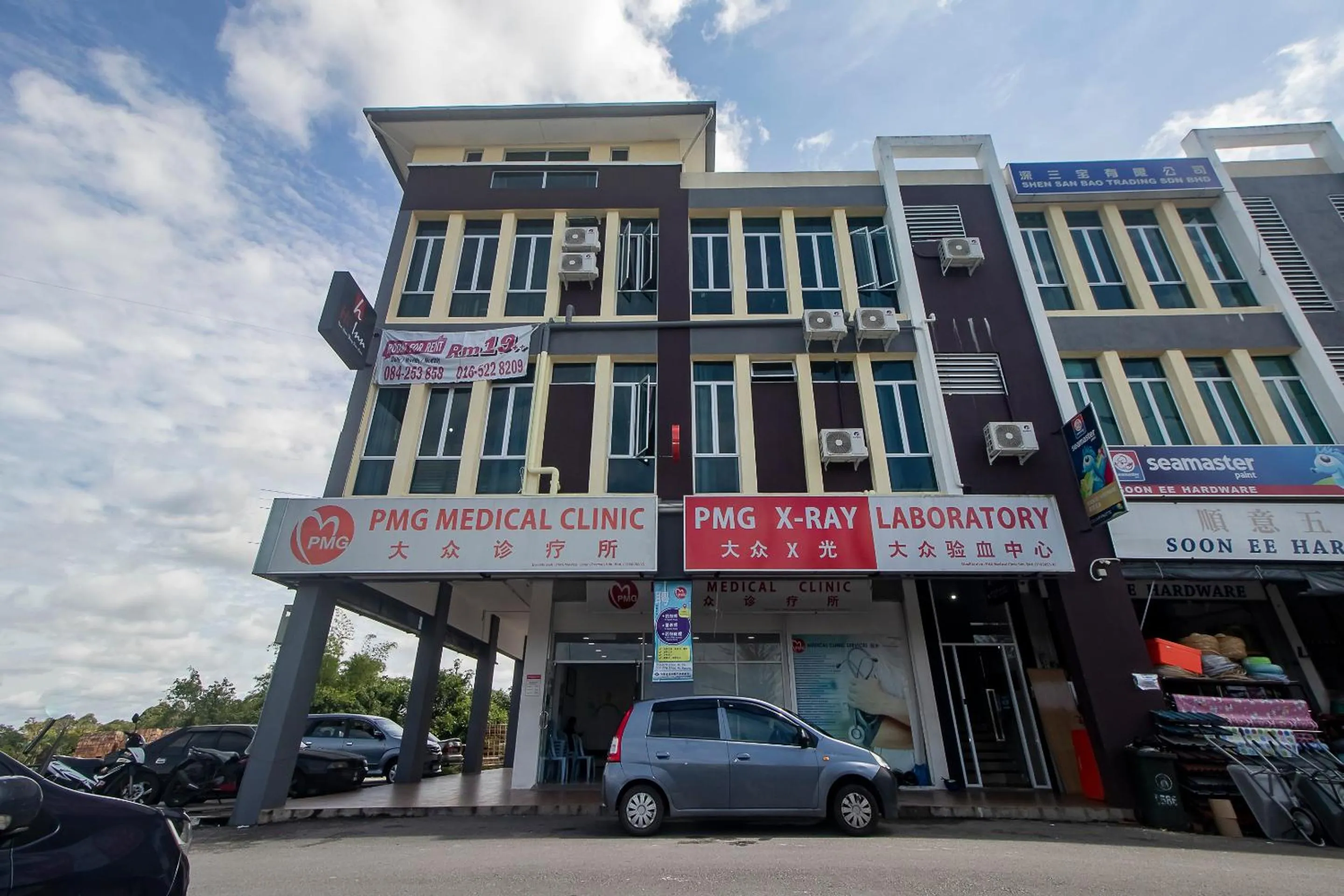 Facade/entrance in Hotel O Hi Inn 3