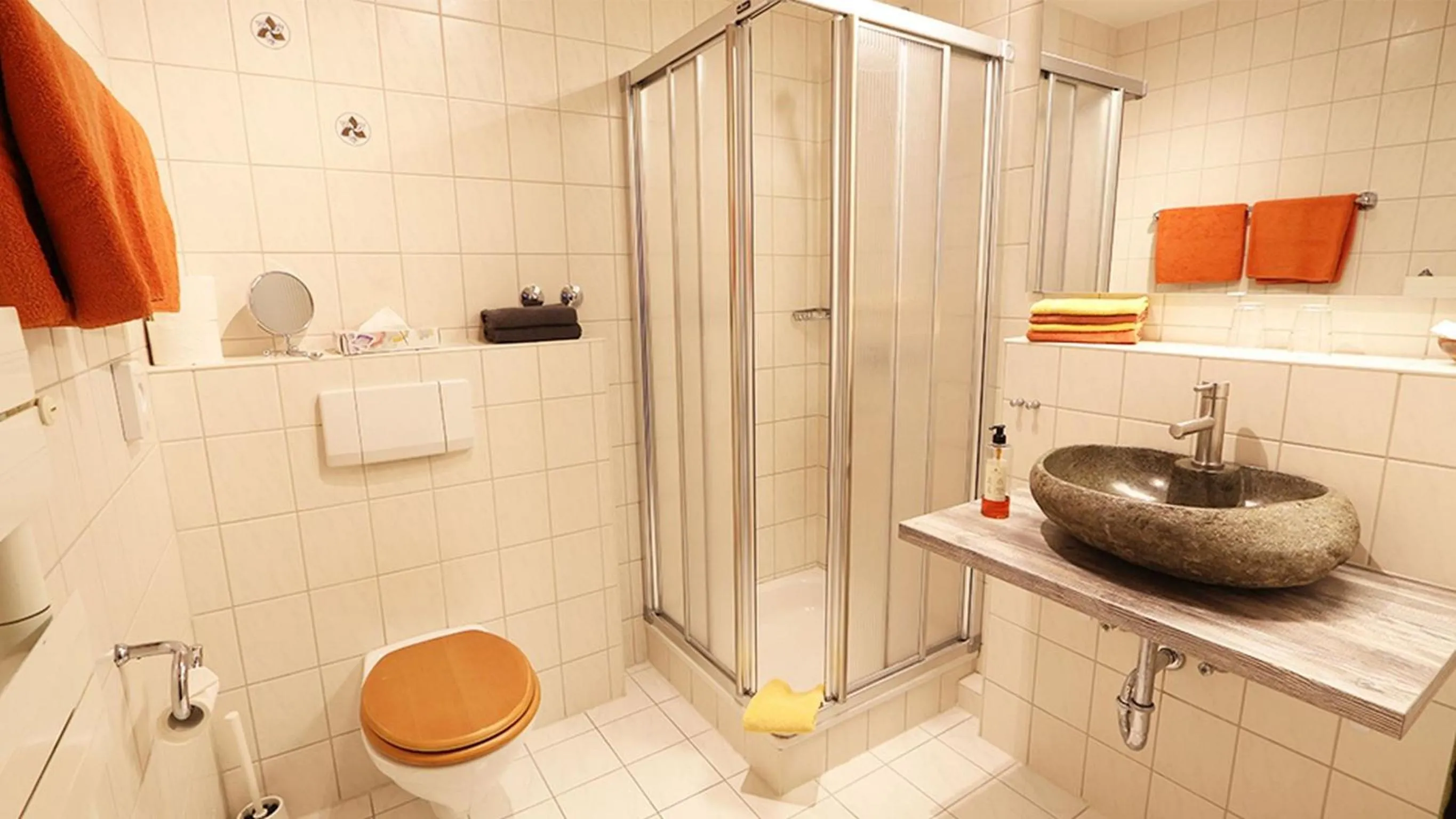 Shower in Hotel Nordic Spreewald