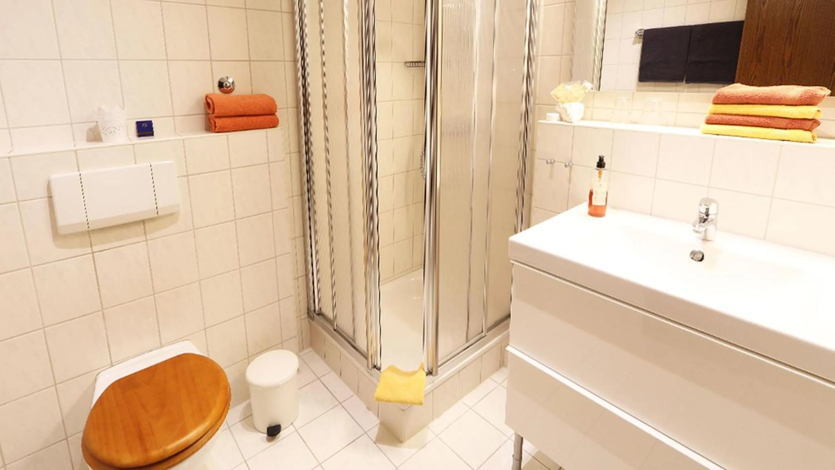 Shower in Hotel Nordic Spreewald