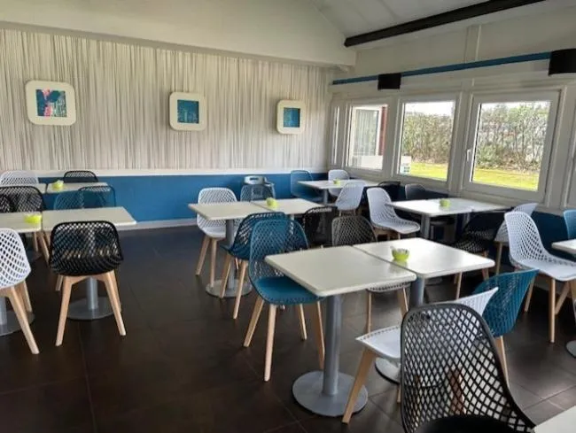 Breakfast in Hôtel Ibis Budget Nantes Ouest Atlantis Couëron