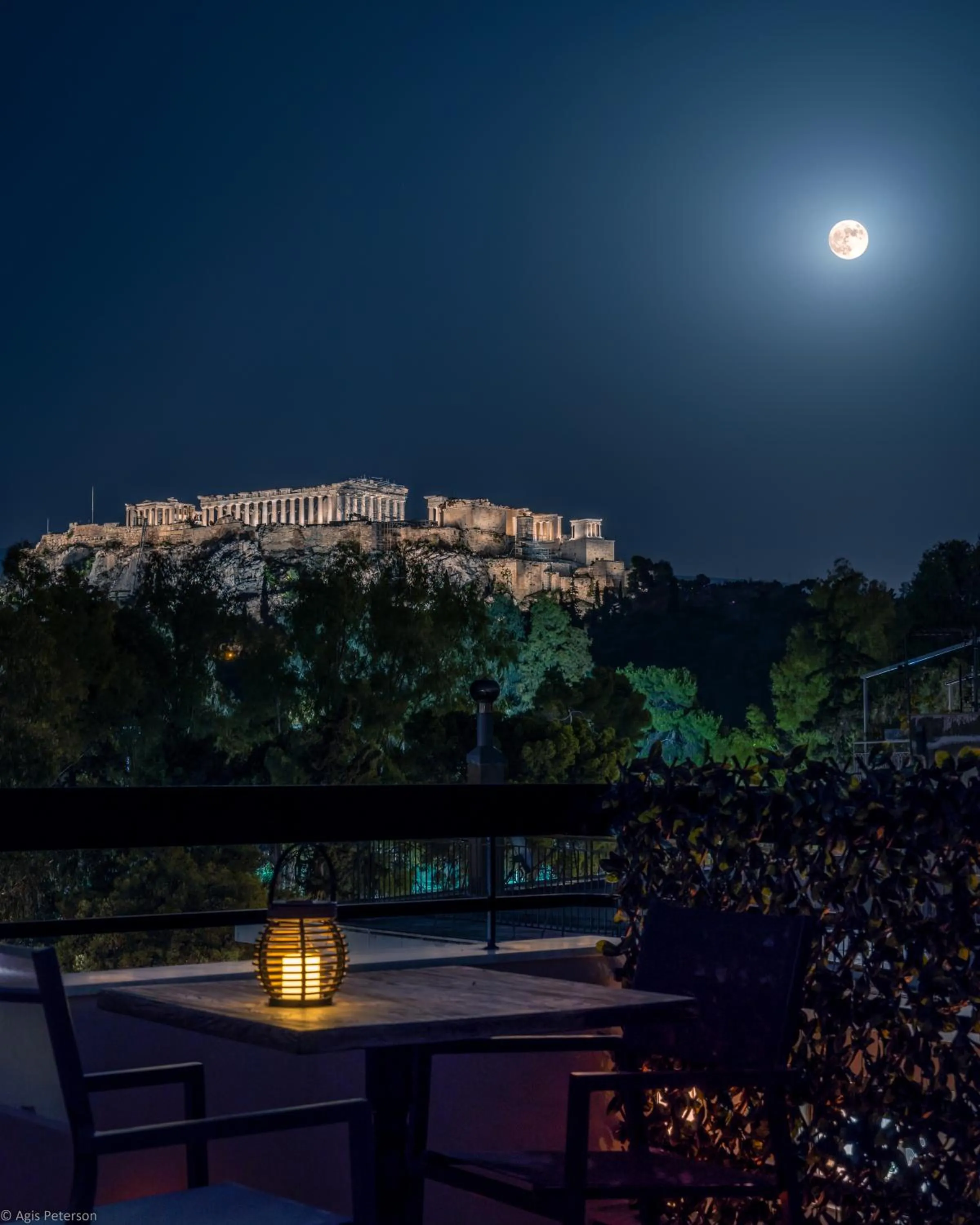 Restaurant/places to eat in Acropolis Vision
