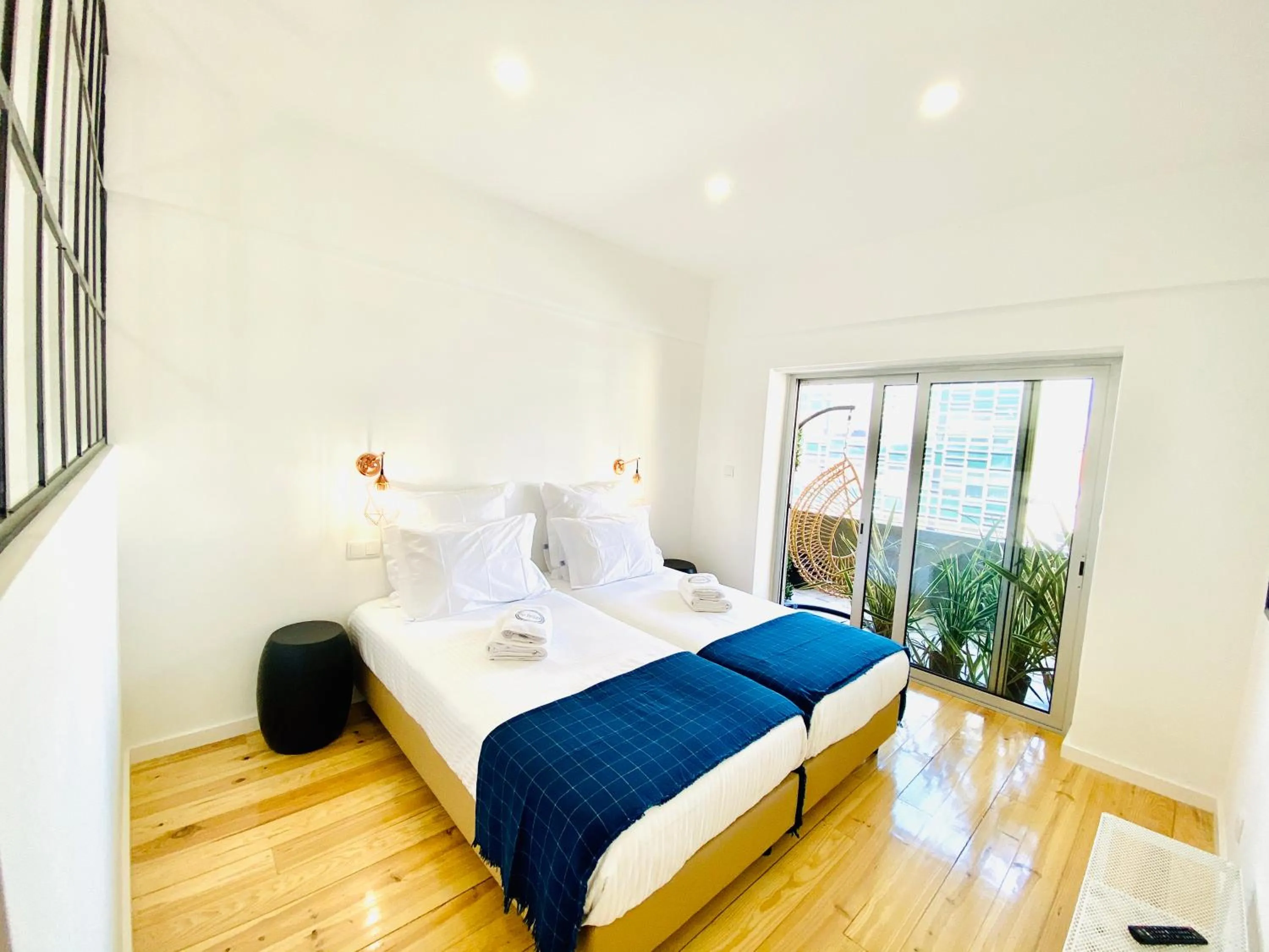 Bedroom, Bed in The Postcard Avenue