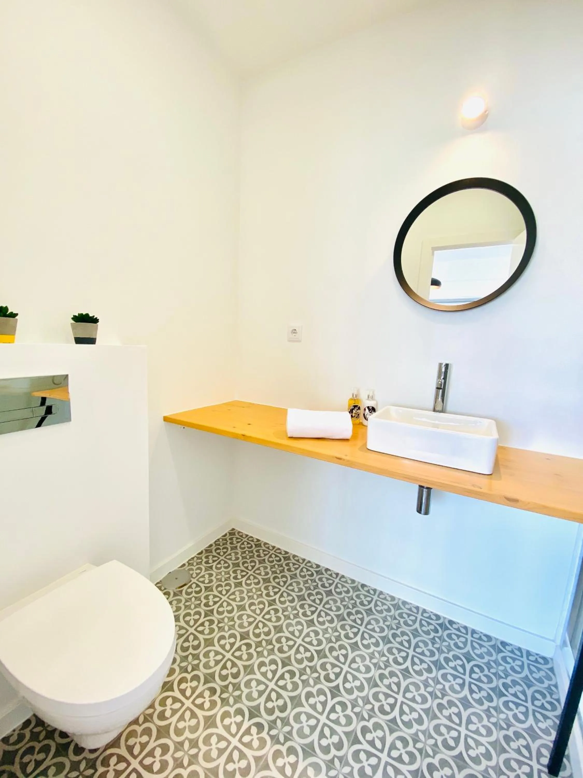 Bathroom in The Postcard Avenue