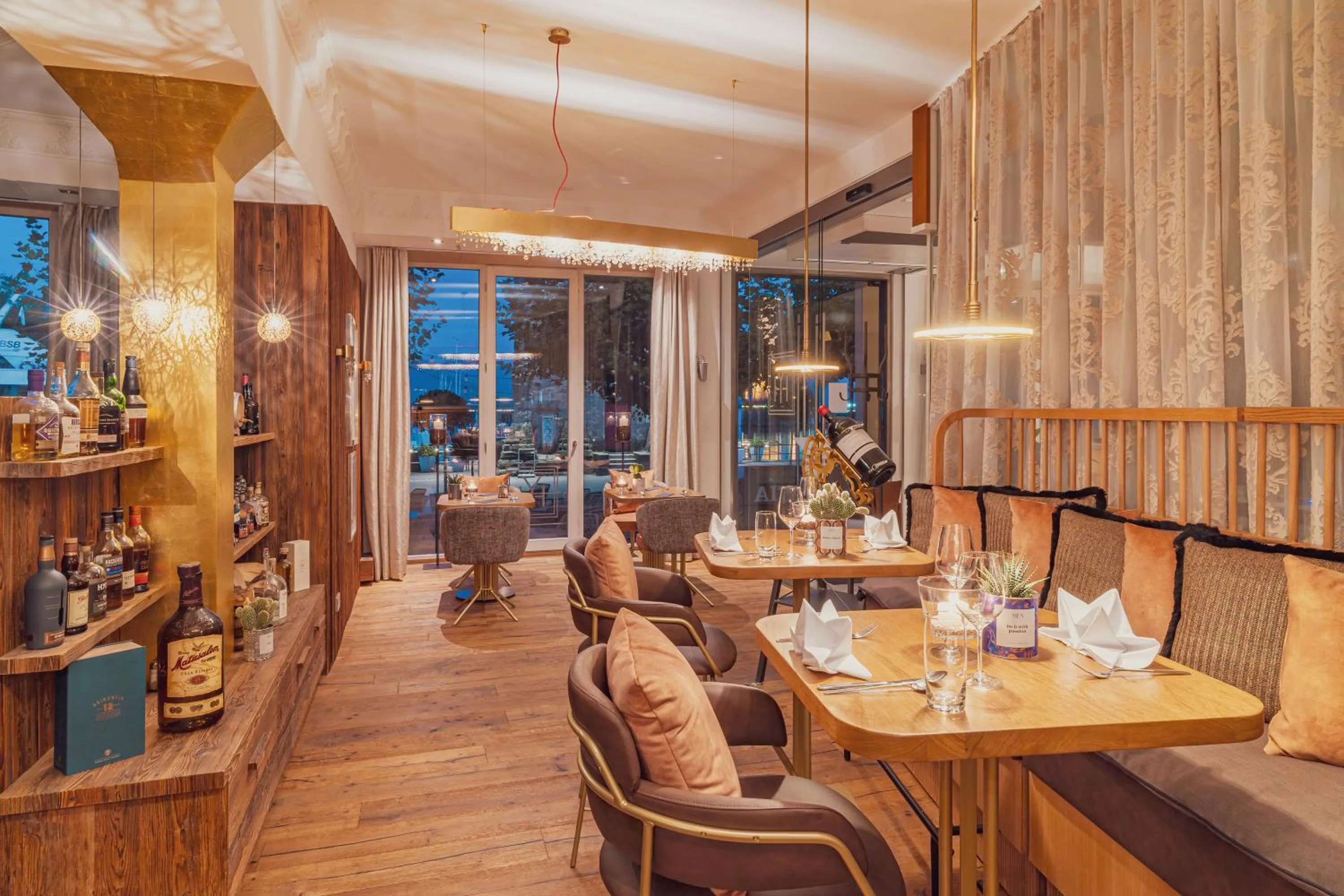 Restaurant/places to eat in YachtHotel Helvetia Spa- und Wellnessdomizil