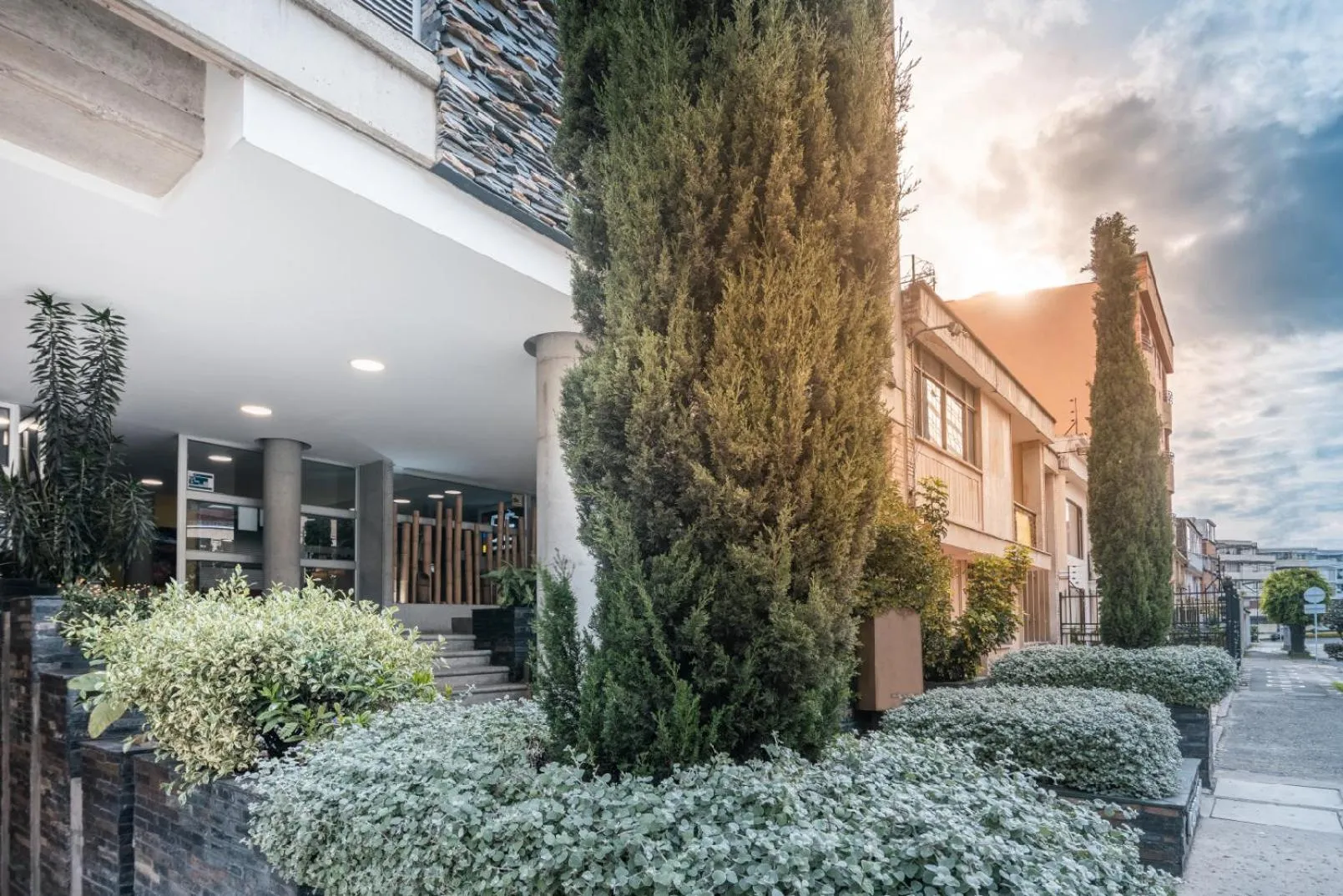 Property building in Hotel 5 Elementos Corferias by HBP