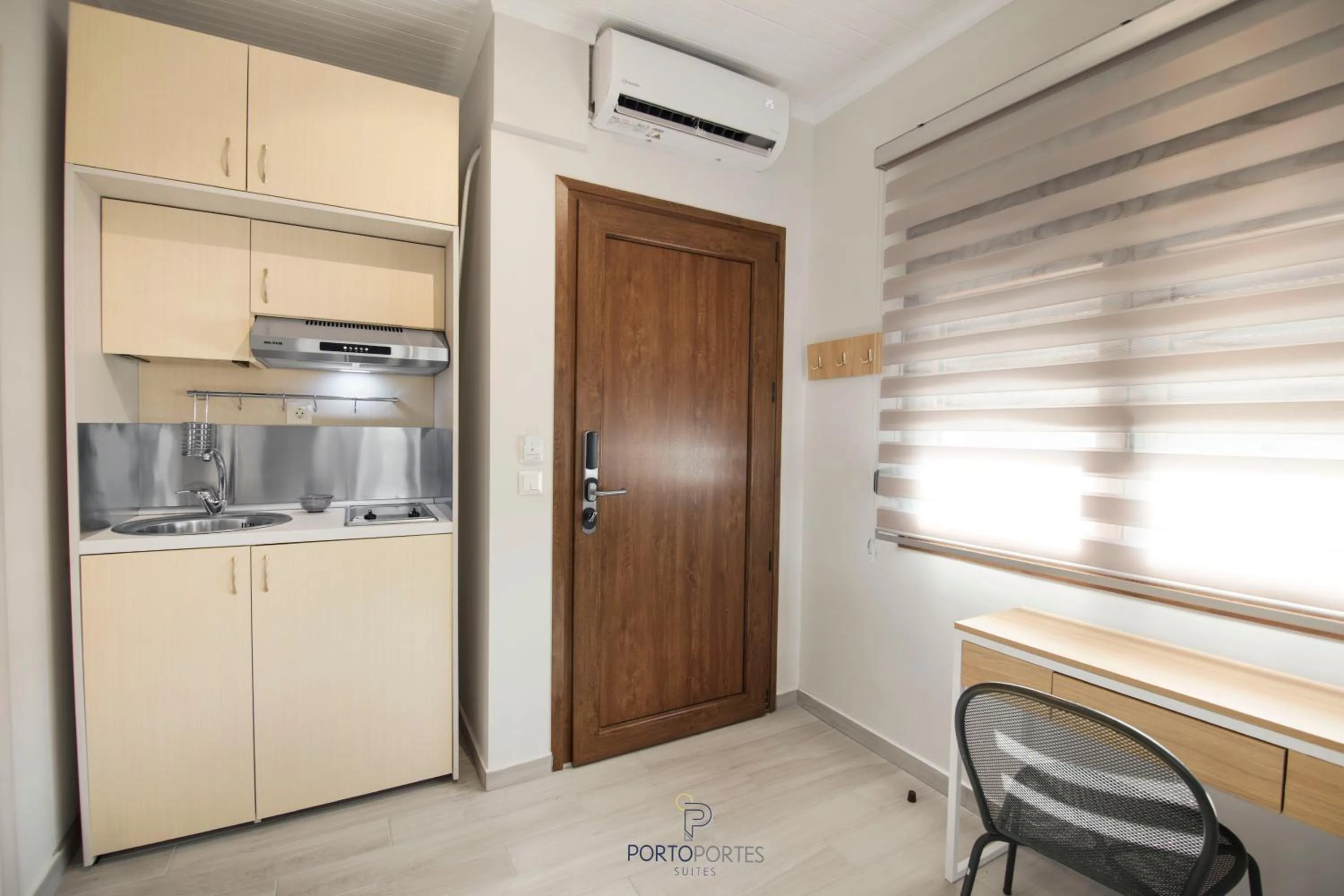 Kitchen or kitchenette in PORTO PORTES suites
