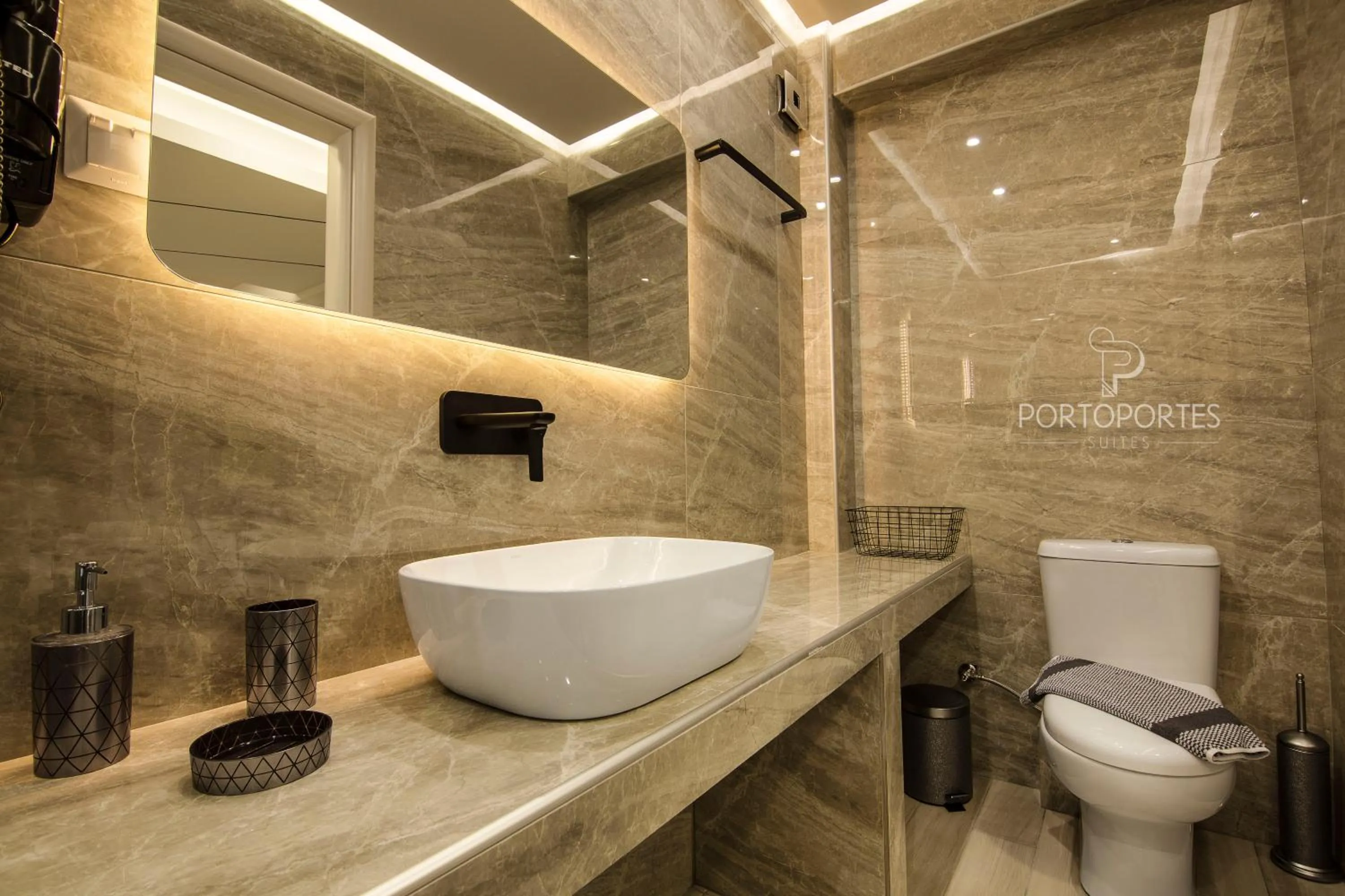 Shower in PORTO PORTES suites