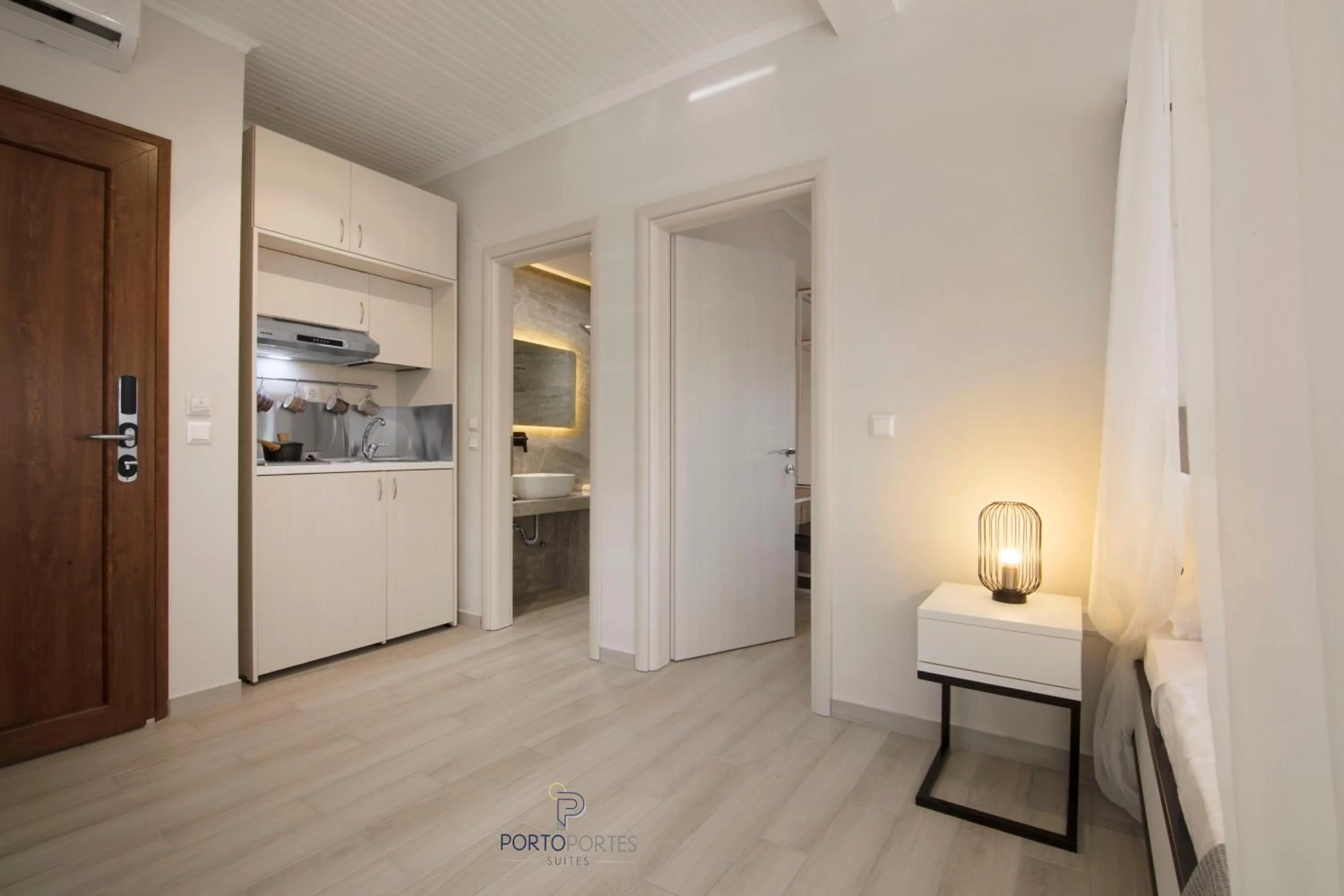 Kitchen or kitchenette in PORTO PORTES suites