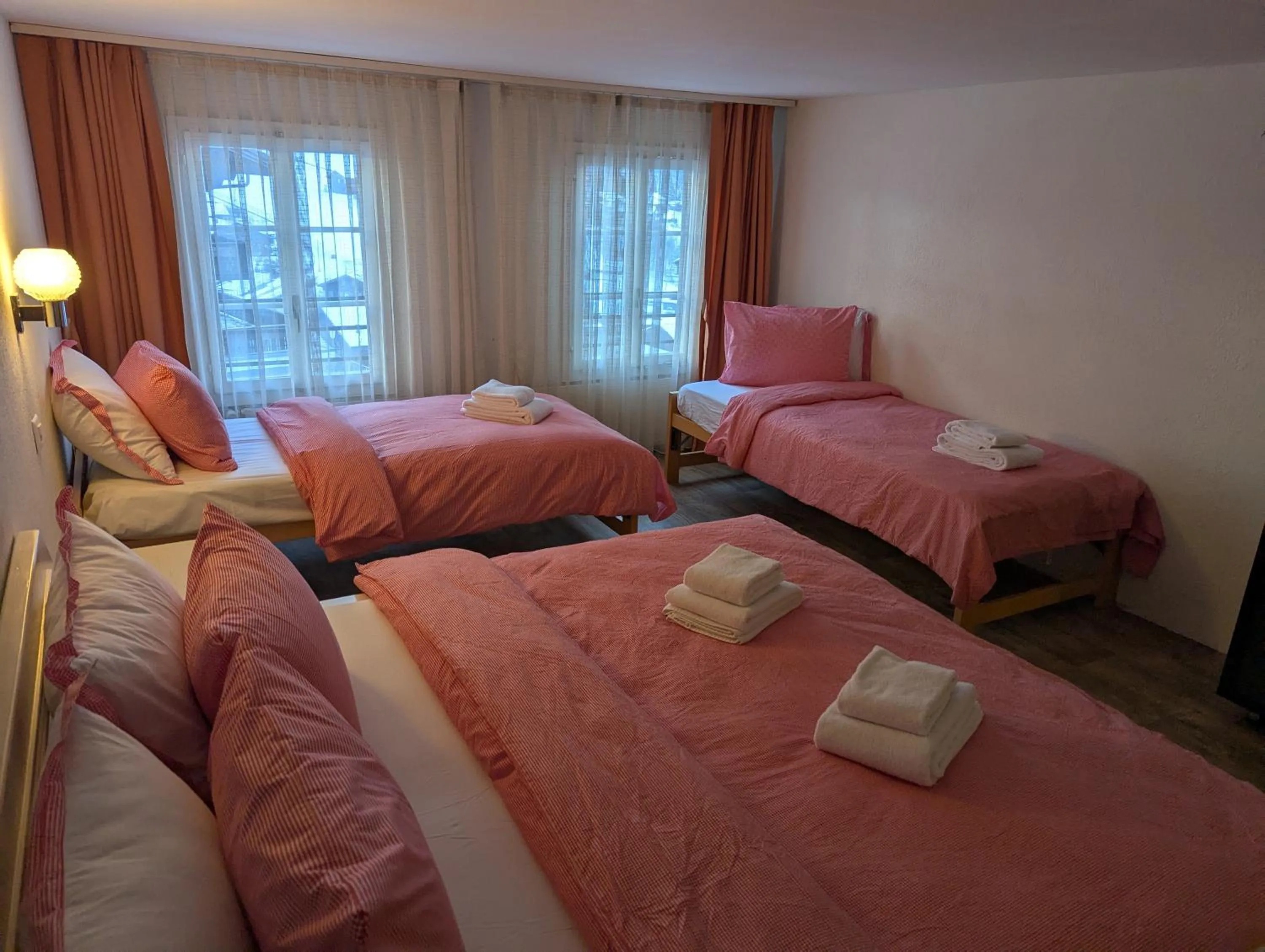 Photo of the whole room, Bed in Hotel Schützen Lauterbrunnen