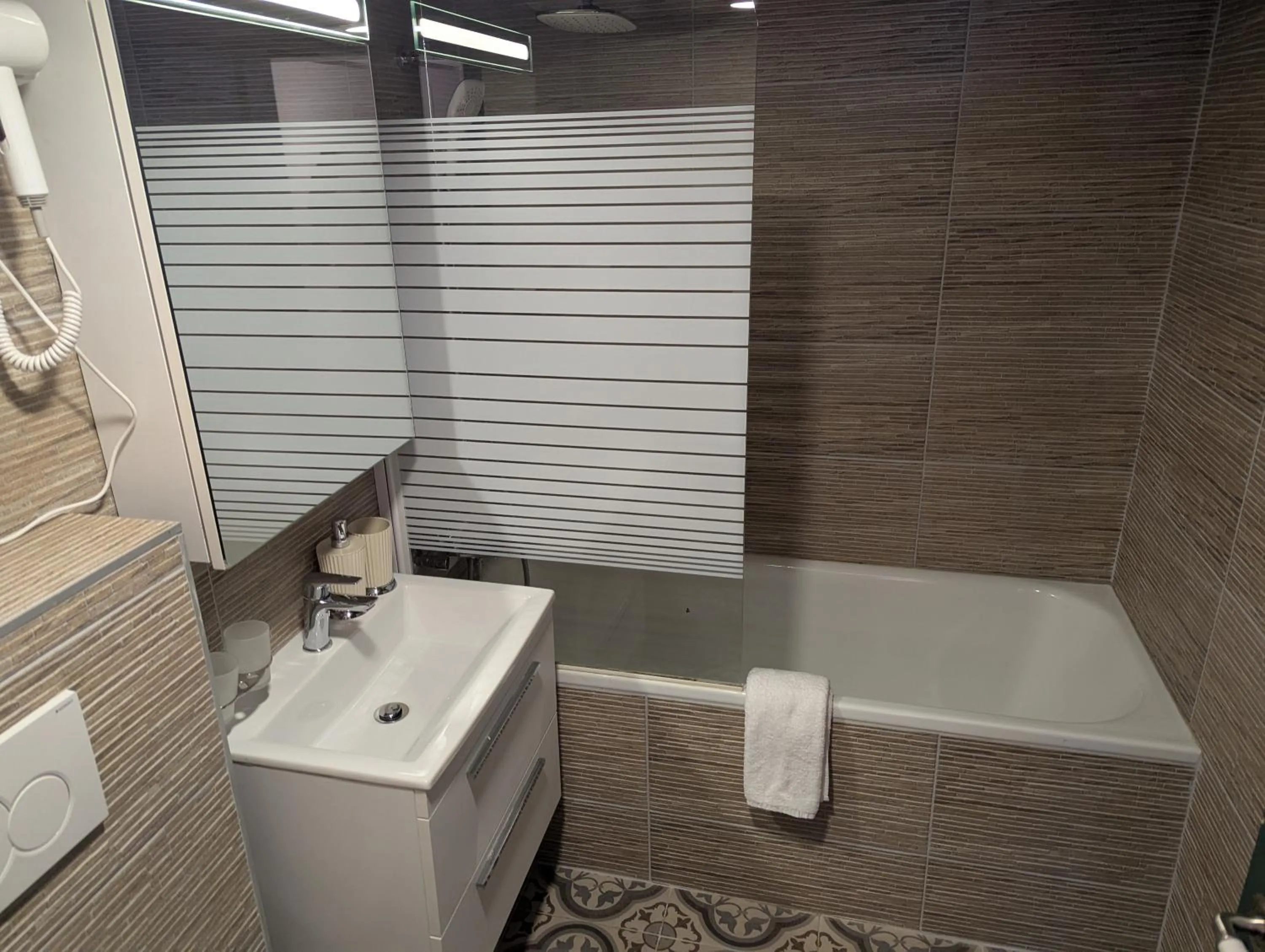 Bathroom in Hotel Schützen Lauterbrunnen