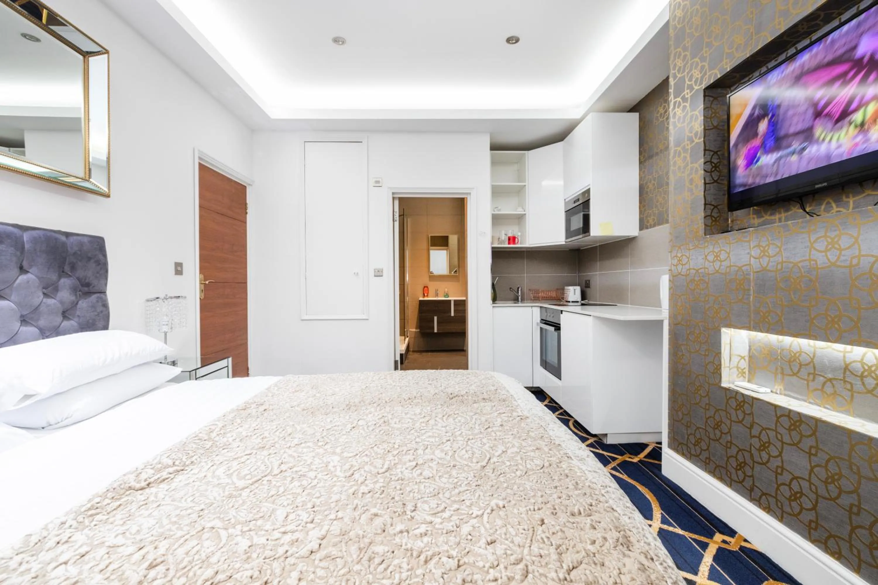 Bed in Marble Arch Mews Apart'hotel
