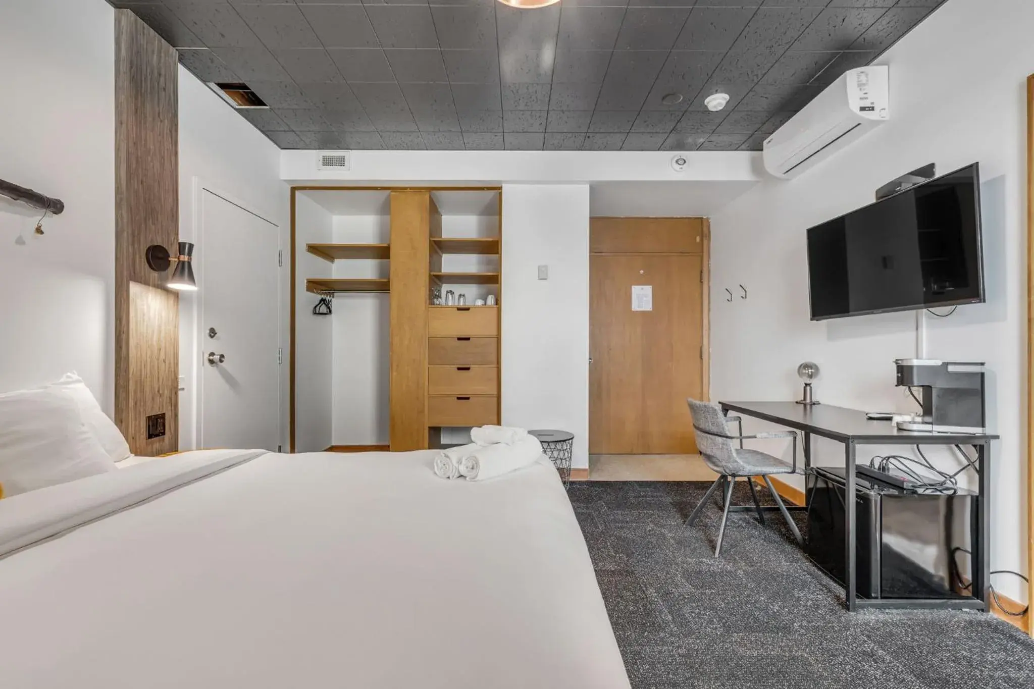 Bed in La Sainte Paix Bed in La Sainte Paix