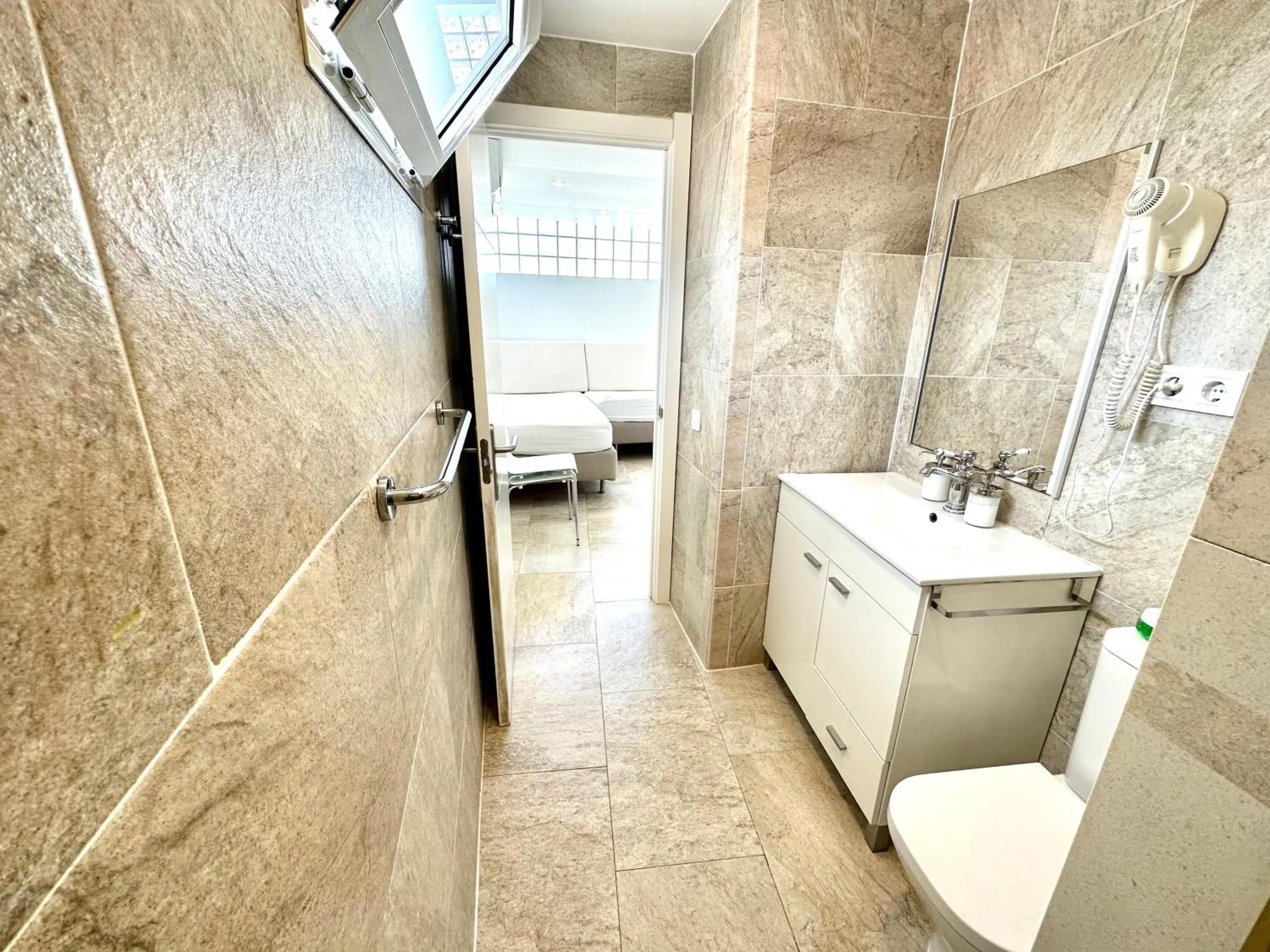 Bathroom in Starbal Love