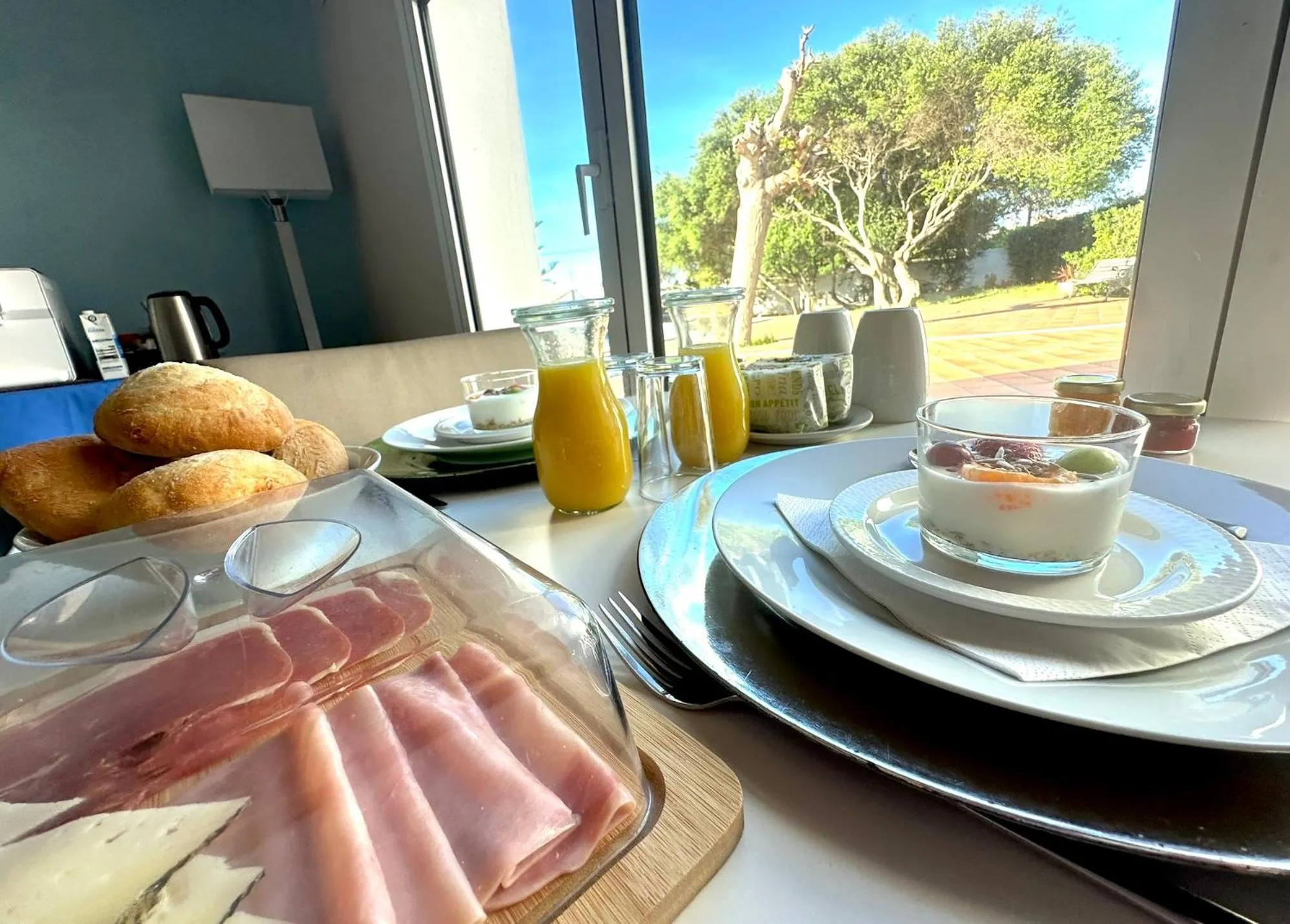 Restaurant/places to eat in Starbal Love