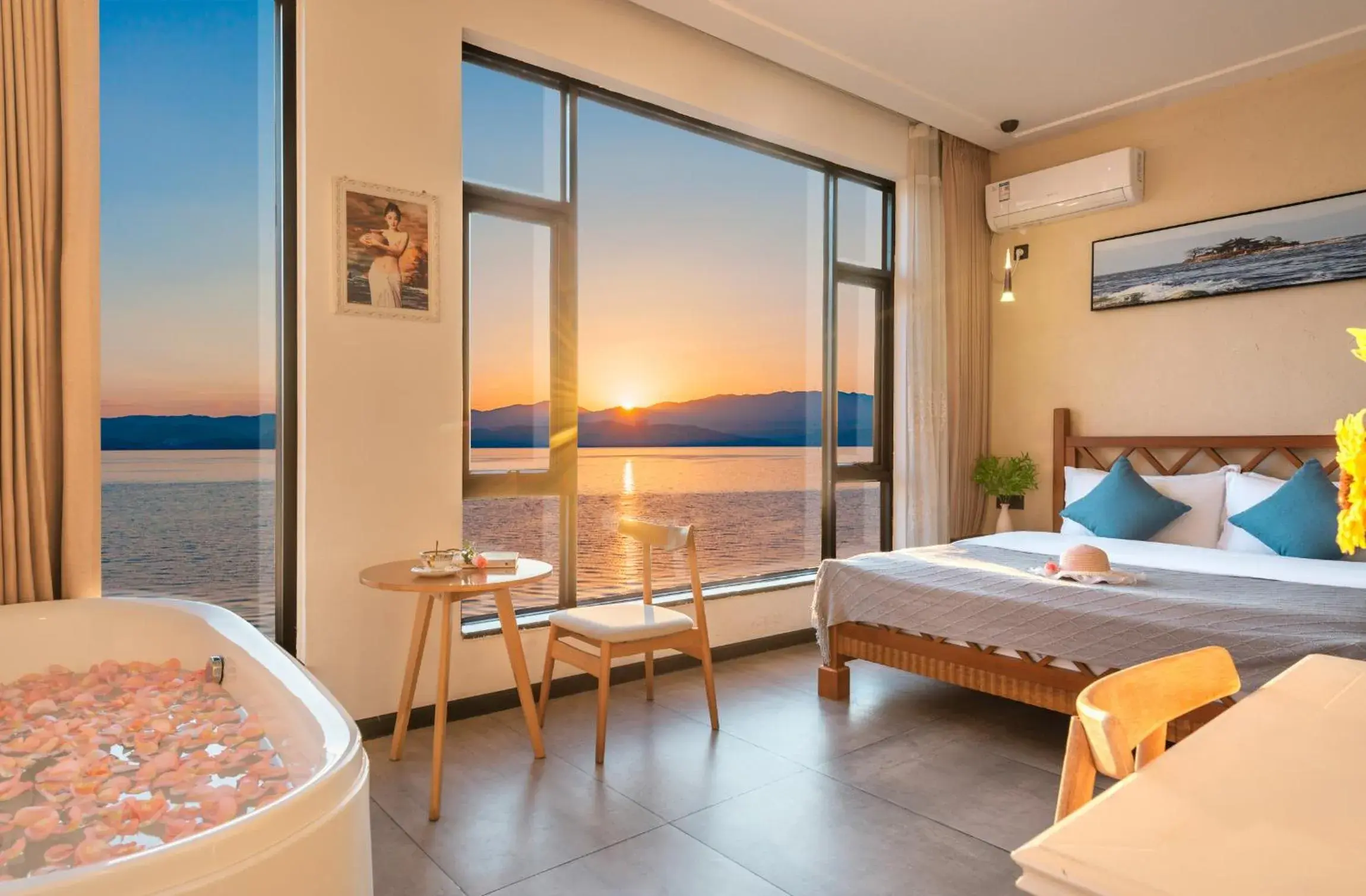 Double Room with Spa Bath in Blue Sea Hotel Double Room with Spa Bath in Blue Sea Hotel