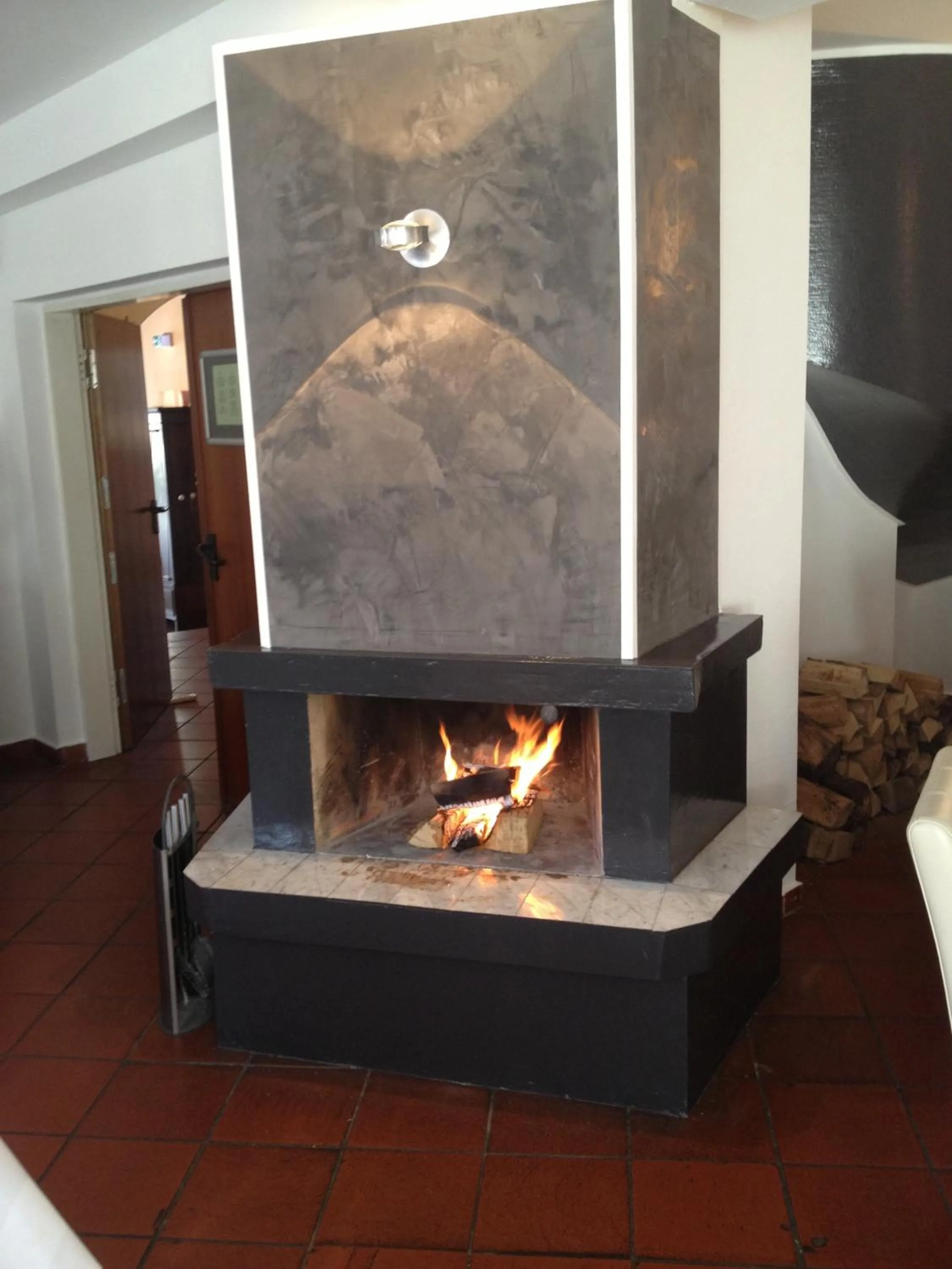 Communal lounge/ TV room in Hotel Bedburger Mühle