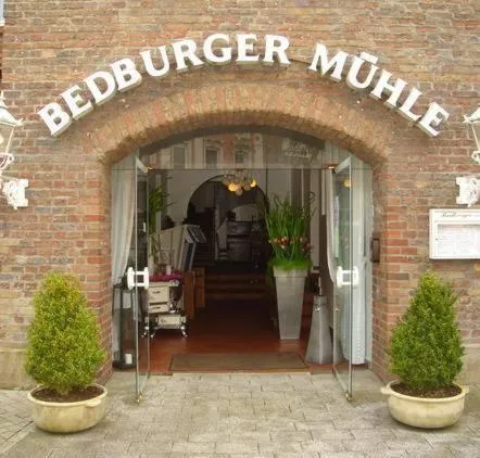 Facade/entrance in Hotel Bedburger Mühle