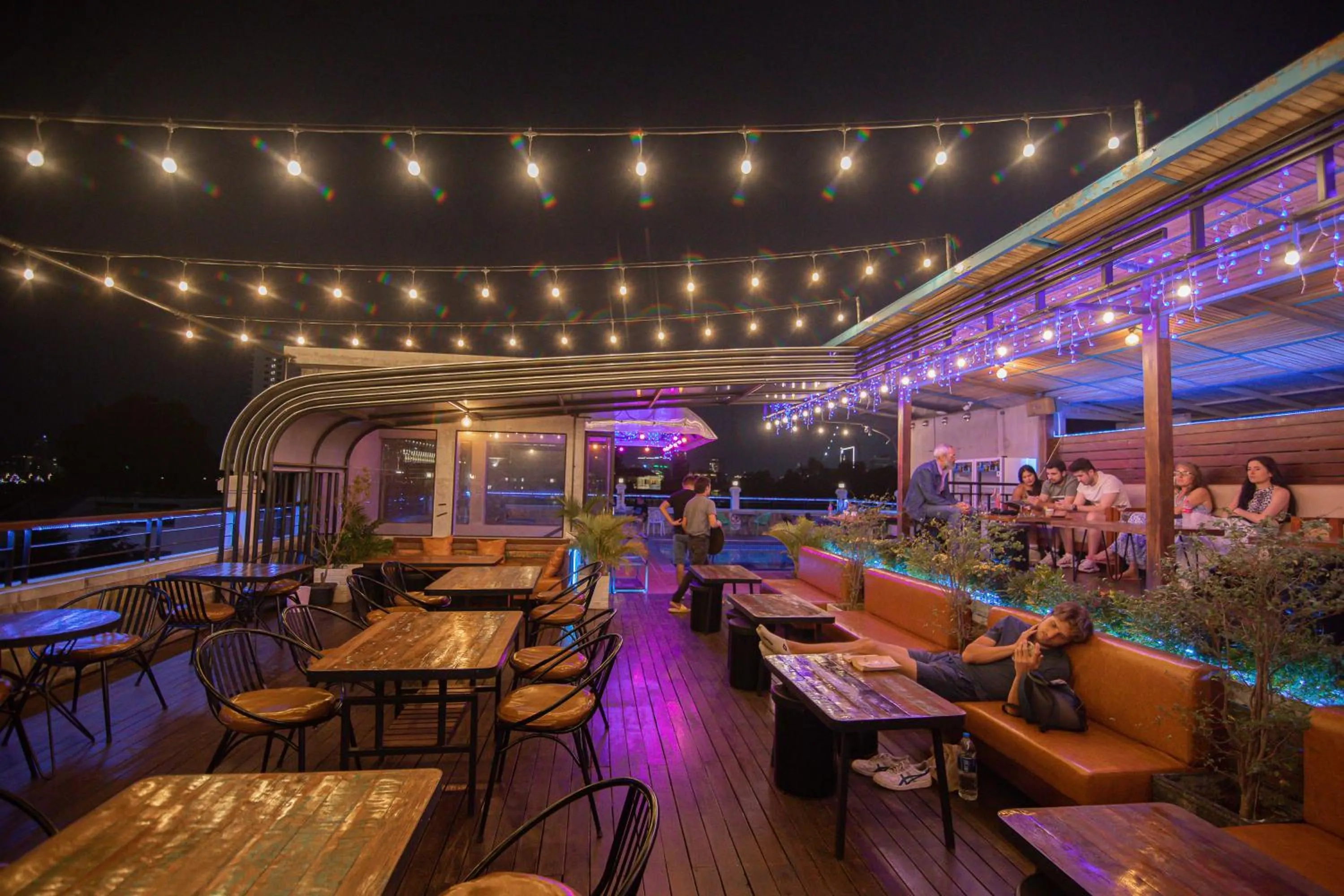 Restaurant/places to eat in Pooltop Phnom Penh