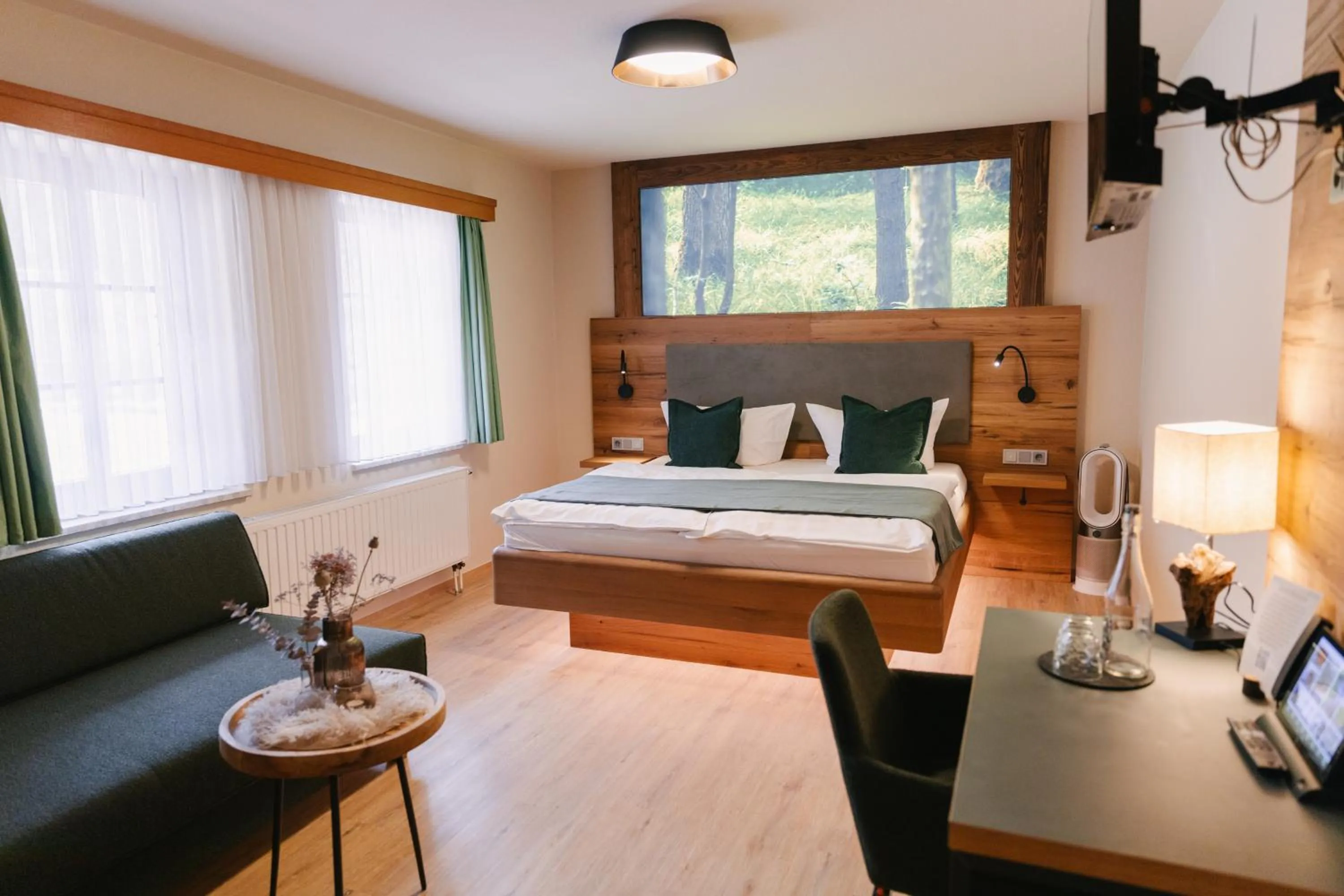 Bed in Zur Margarethenmühle - Landgasthof und Waldhotel