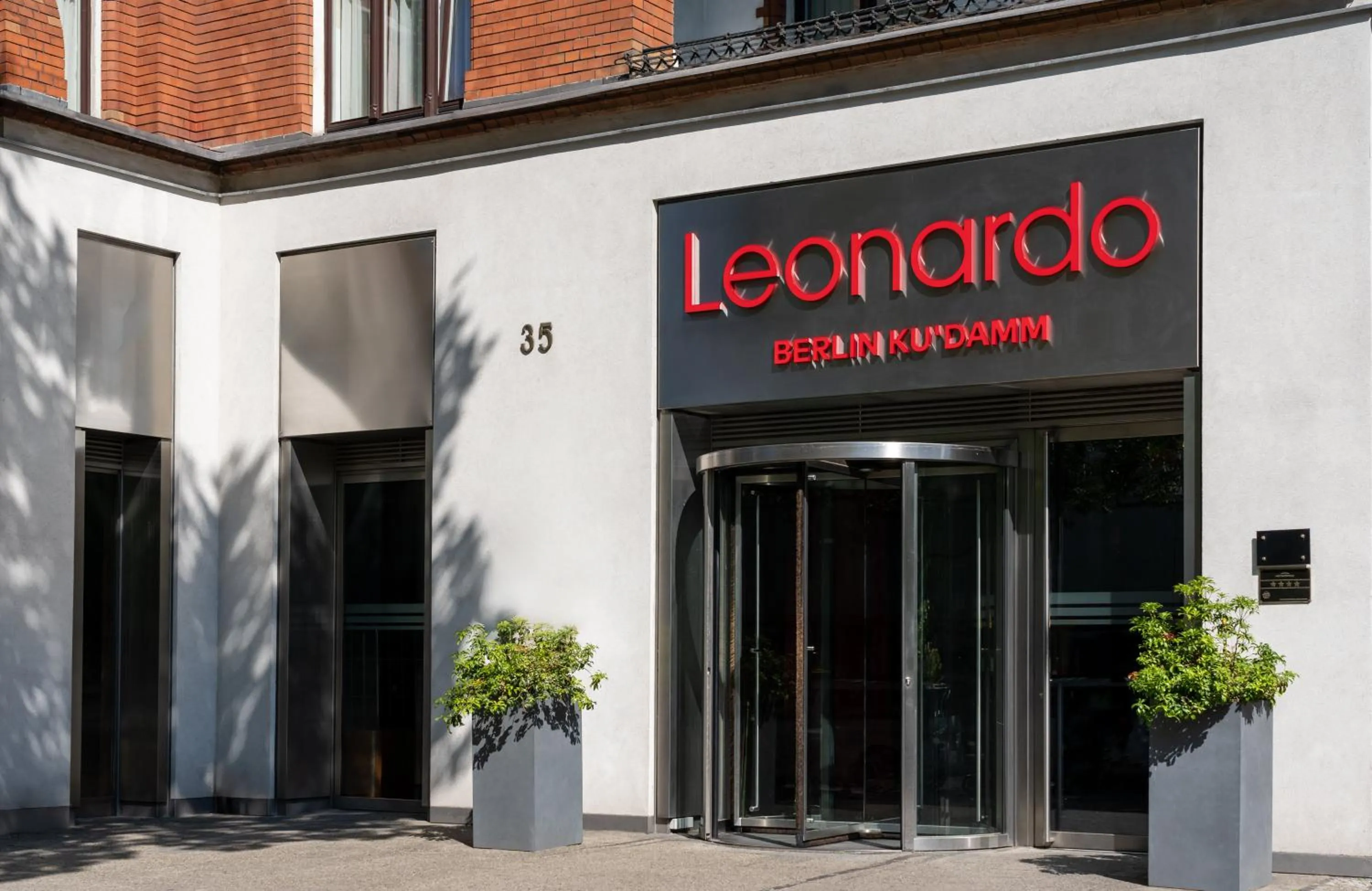 Facade/entrance in Leonardo Hotel Berlin KU'DAMM