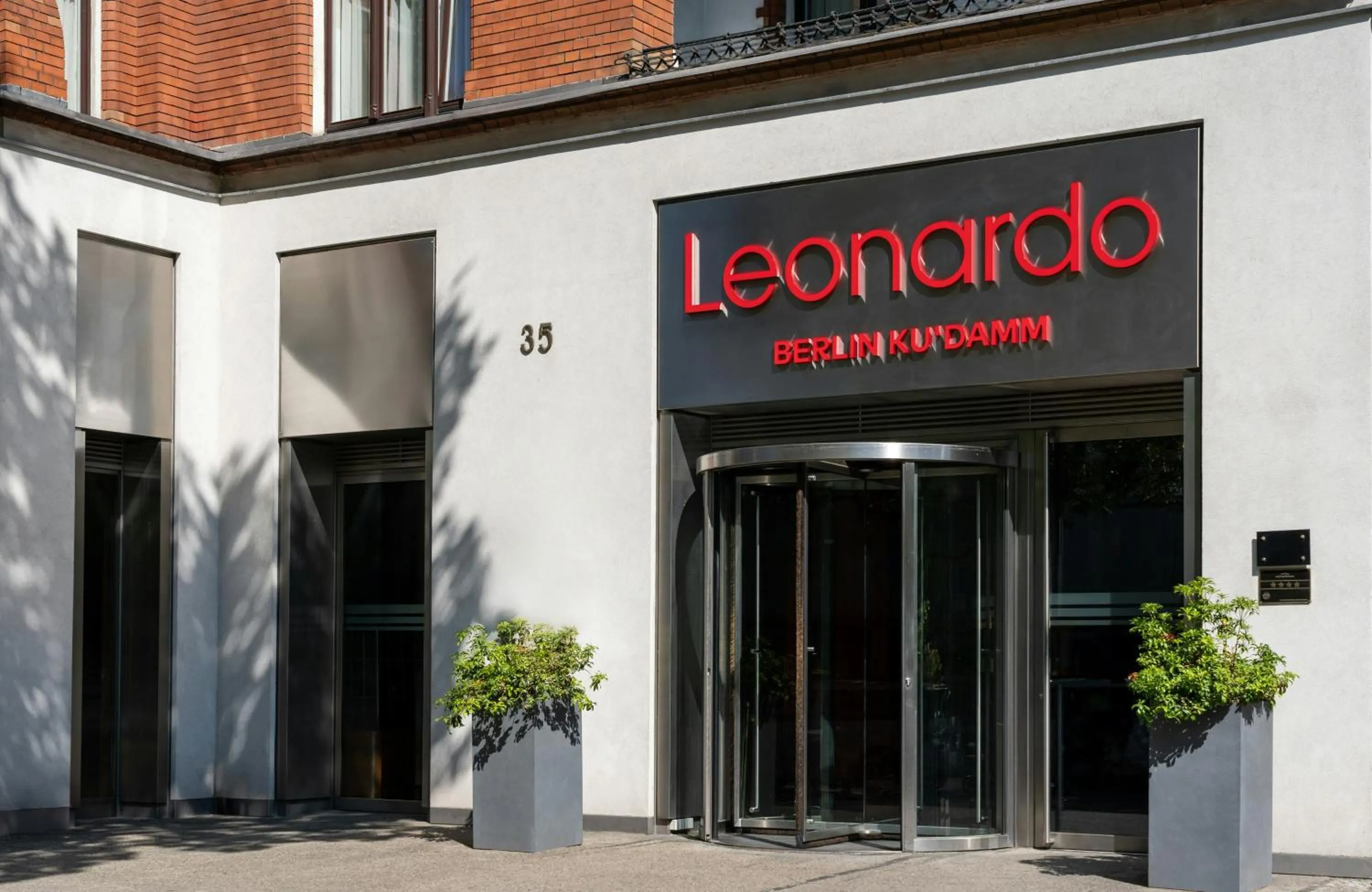 Facade/entrance in Leonardo Hotel Berlin KU'DAMM